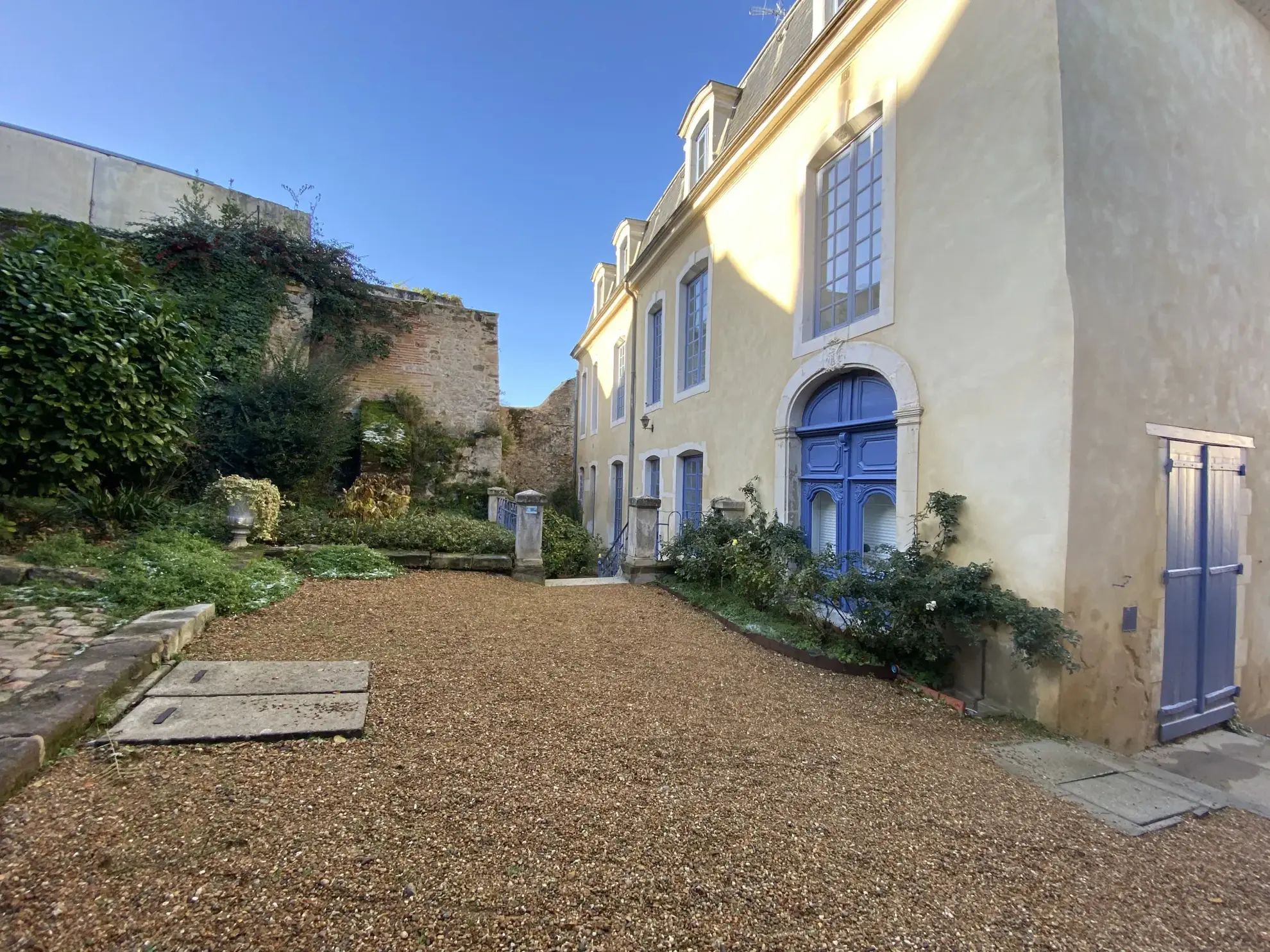 Charmant T2 au cœur du Mans avec vue ouest et environnement calme 