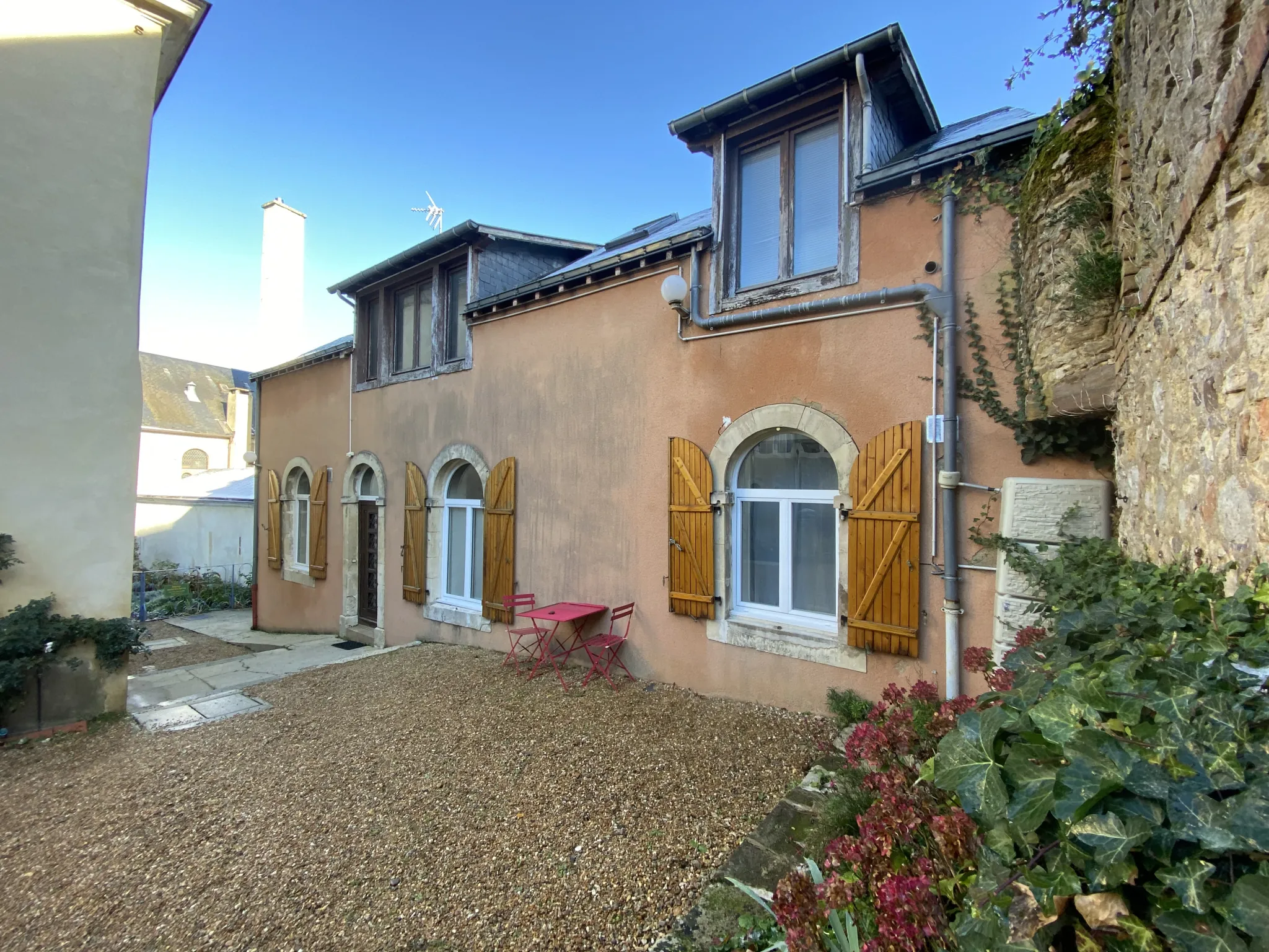 Charmant T2 au cœur du Mans avec vue ouest et environnement calme