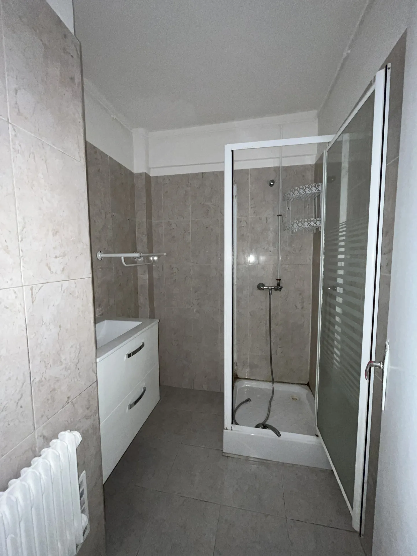 Appartement 2 pièces à Nice proche commodités dans résidence sécurisée 