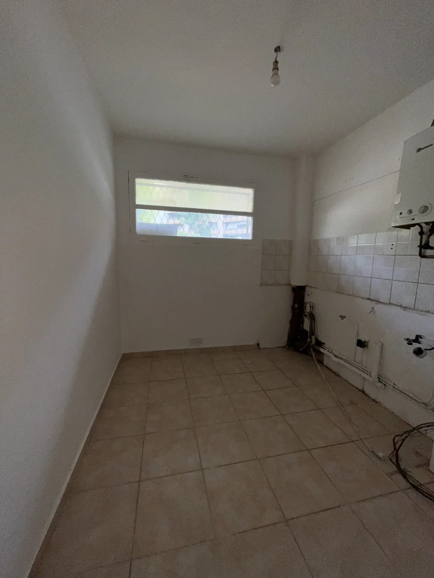 Appartement 2 pièces à Nice proche commodités dans résidence sécurisée 