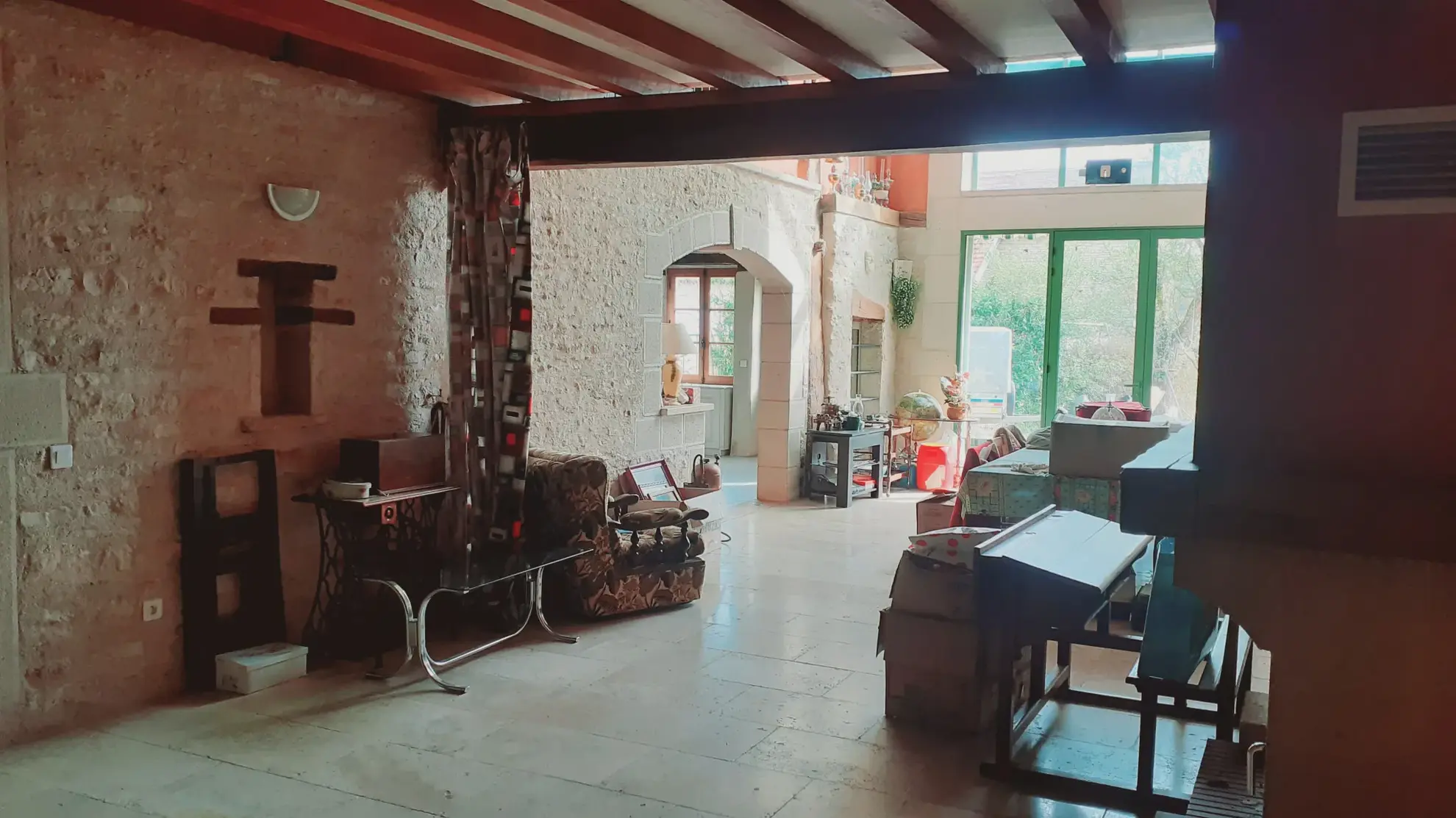 Maison atypique sans travaux de 220 m² dans le Parc des Forêts, Rochétaillee