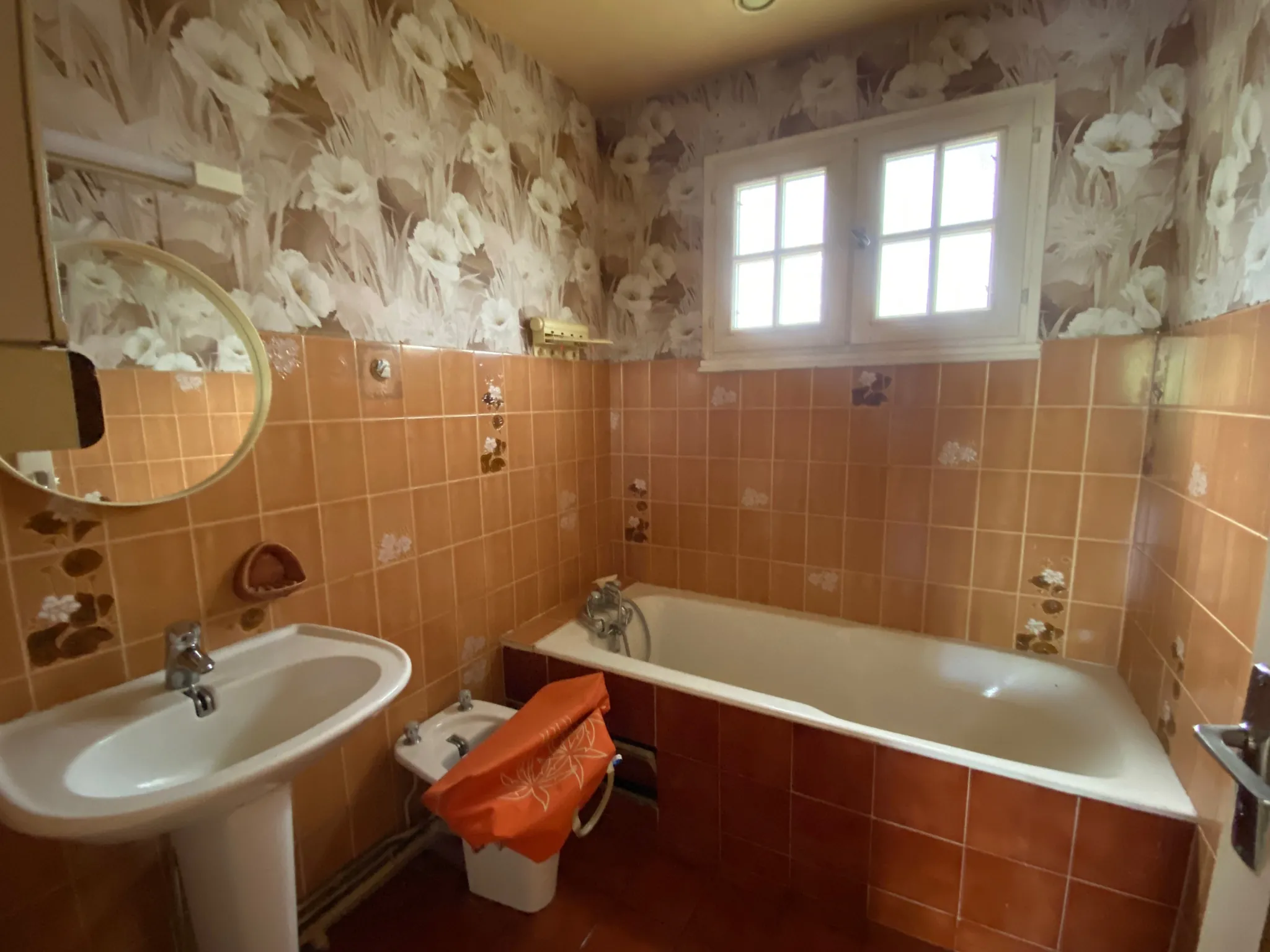 Maison de plain-pied confortable avec jardin à Decize - 2 chambres et garage 