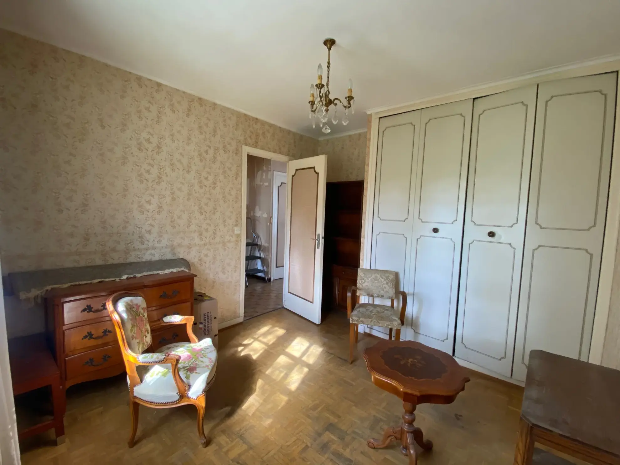 Maison de plain-pied confortable avec jardin à Decize - 2 chambres et garage 