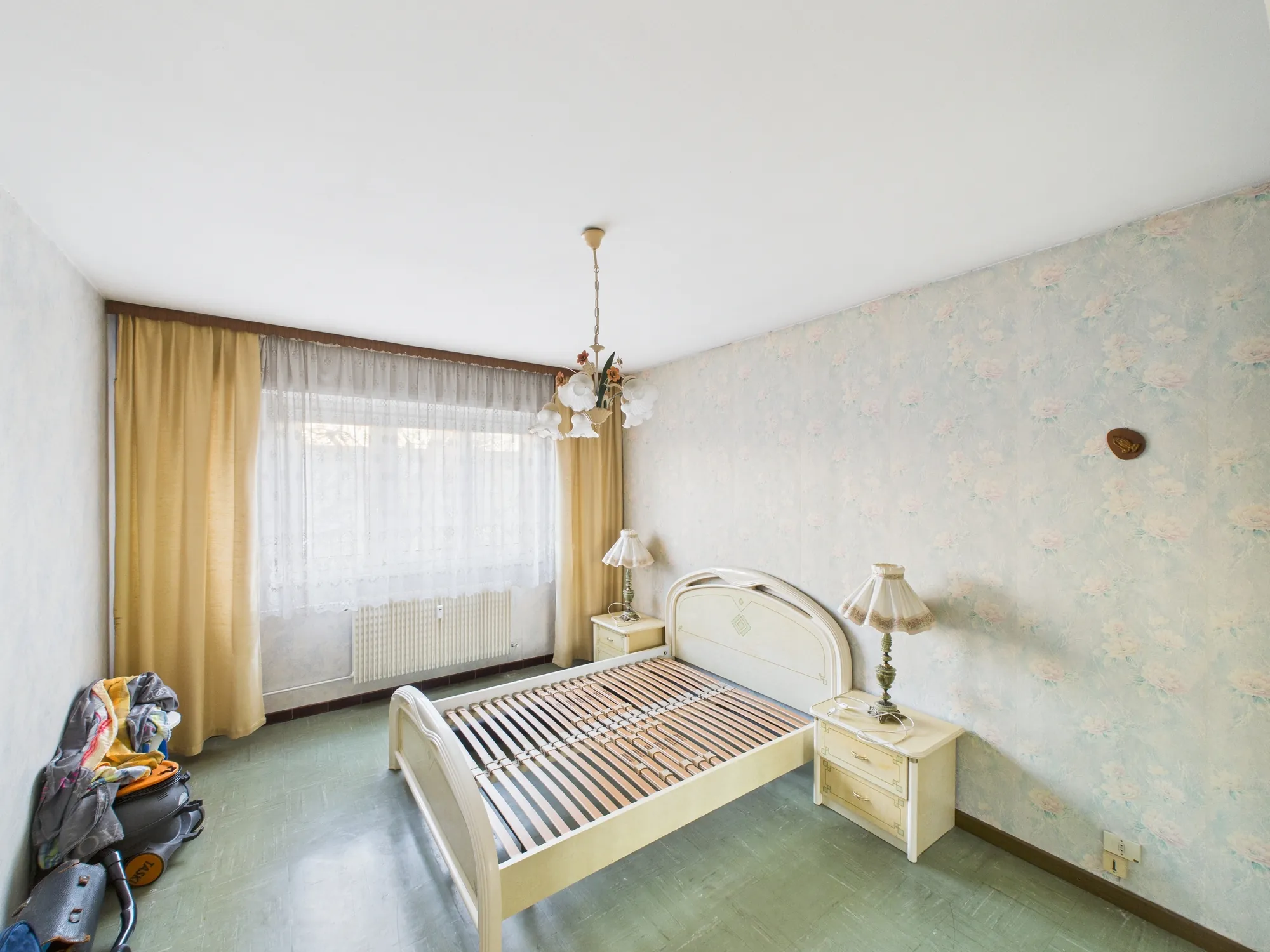 Appartement T4 lumineux de 80 m² au cœur de Saint-Louis face à la gare 