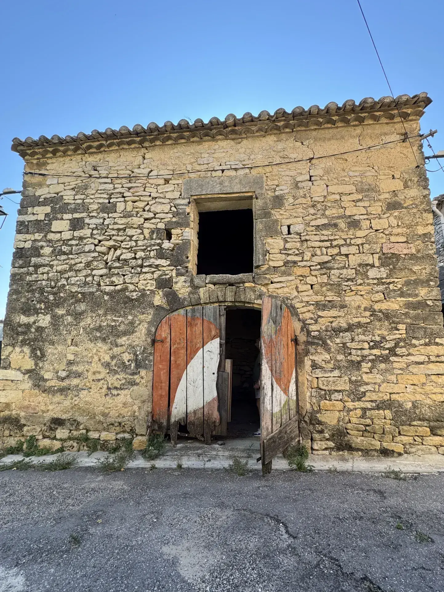 Grange en pierre à Congénies de 35 m², parfait pour atelier ou habitation, proche Nîmes et Montpellier 