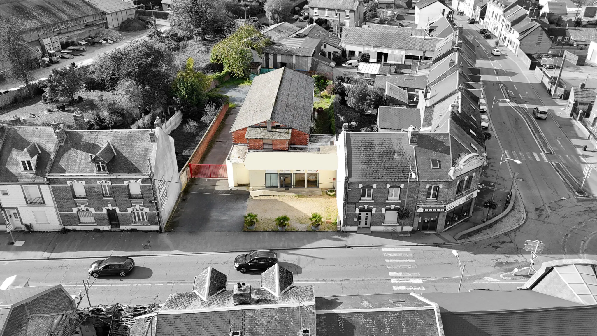 Vente de bâtiment industriel de 480 m² à Eppeville avec terrain clos