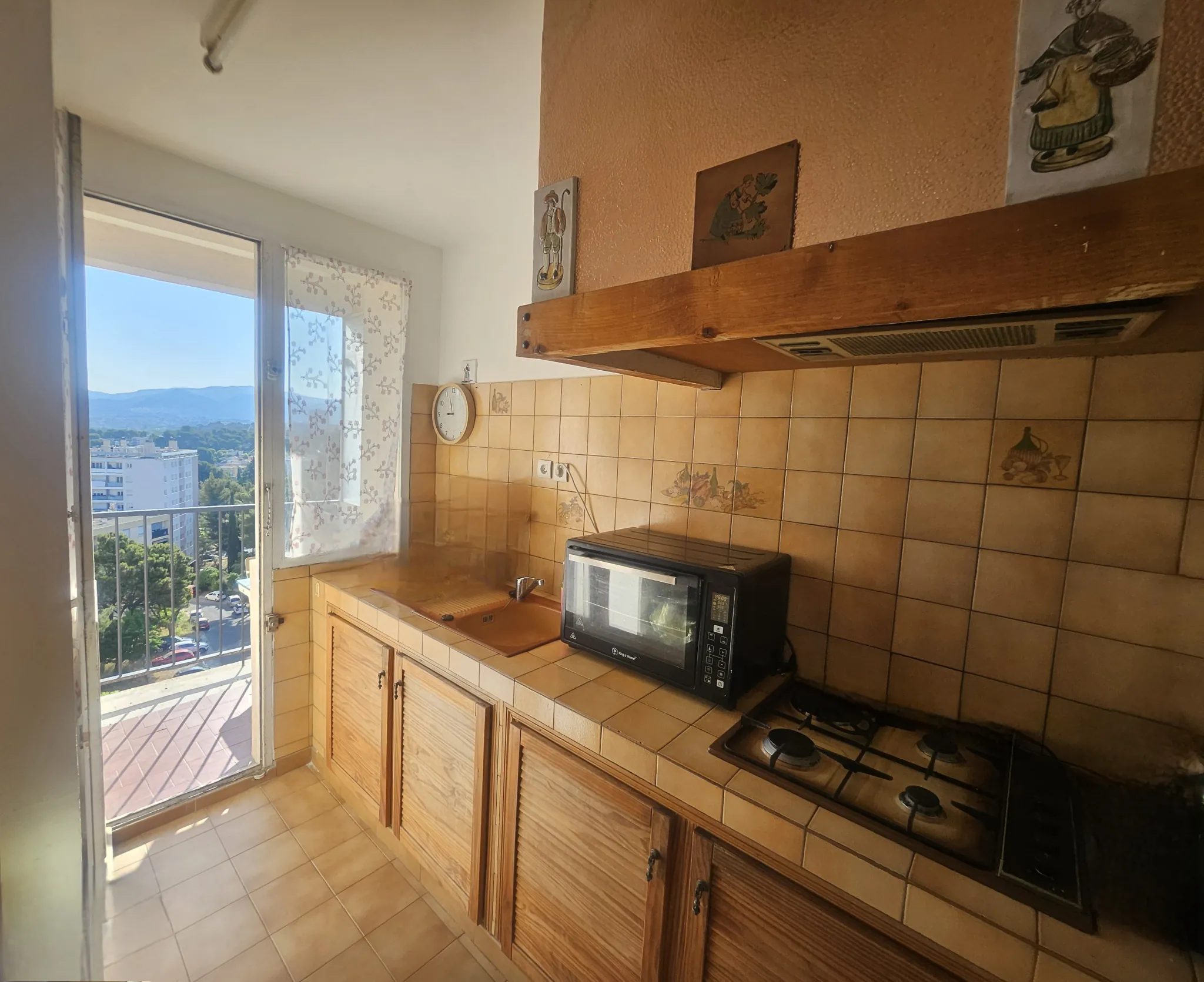 Appartement T3/4 avec vue mer à Marseille sur le plateau de Montolivet 