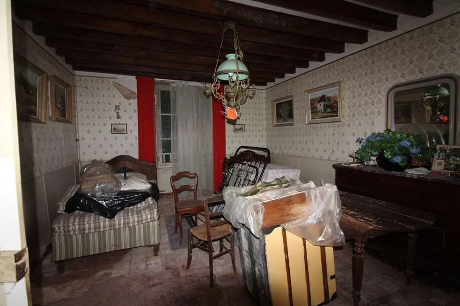 Grande maison à restaurer avec cachet ancien à Brinon-sur-Beuvron 