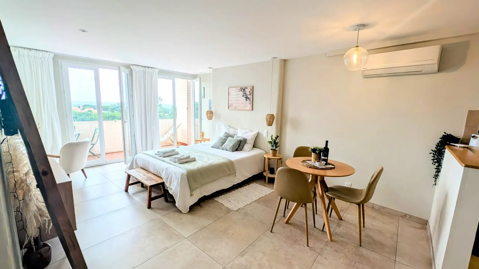 Appartement rénové à Laroque des Albères avec grand potentiel locatif