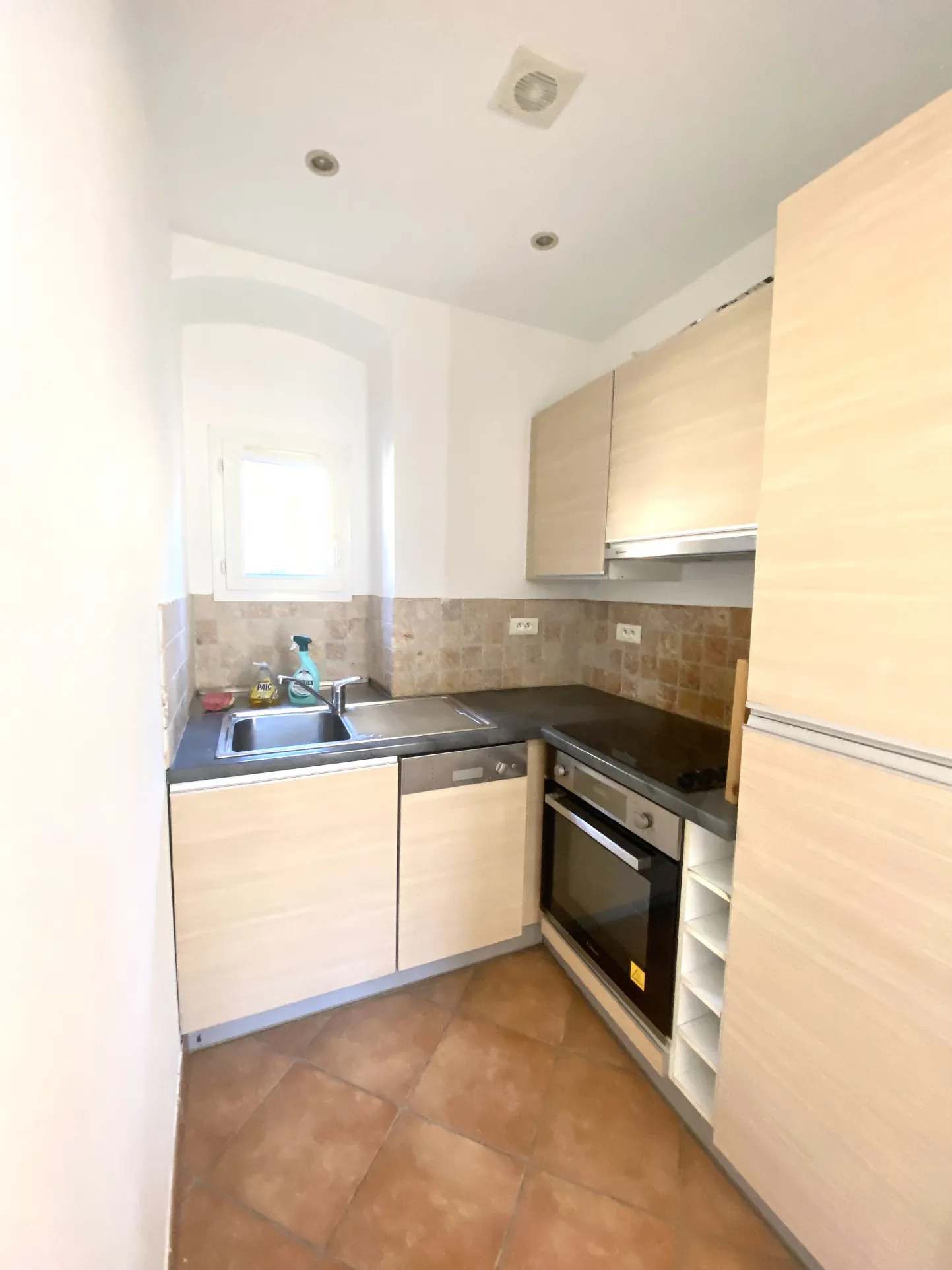 Appartement 2 pièces meublé à Bastia sur le boulevard Paoli 