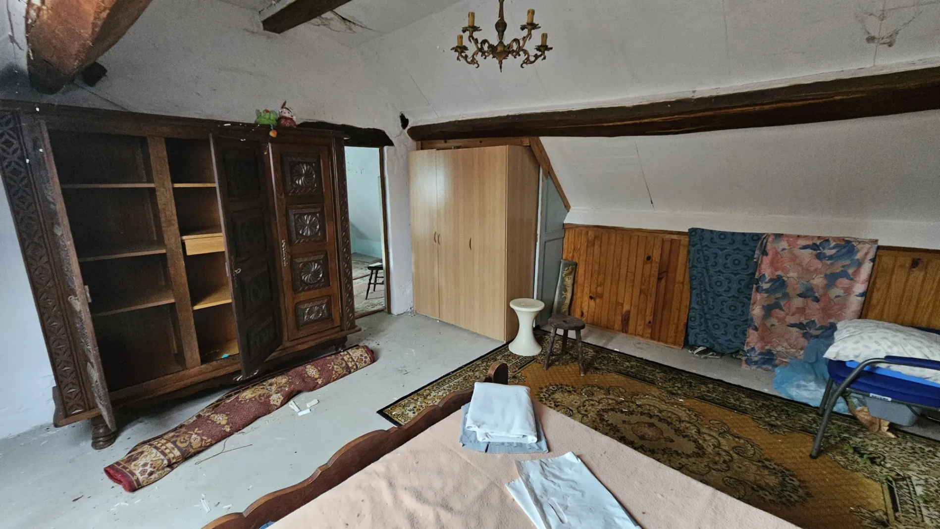 Maison à rénover de 62 m² avec garage à Saint Arnoult - Projet d'aménagement rural 