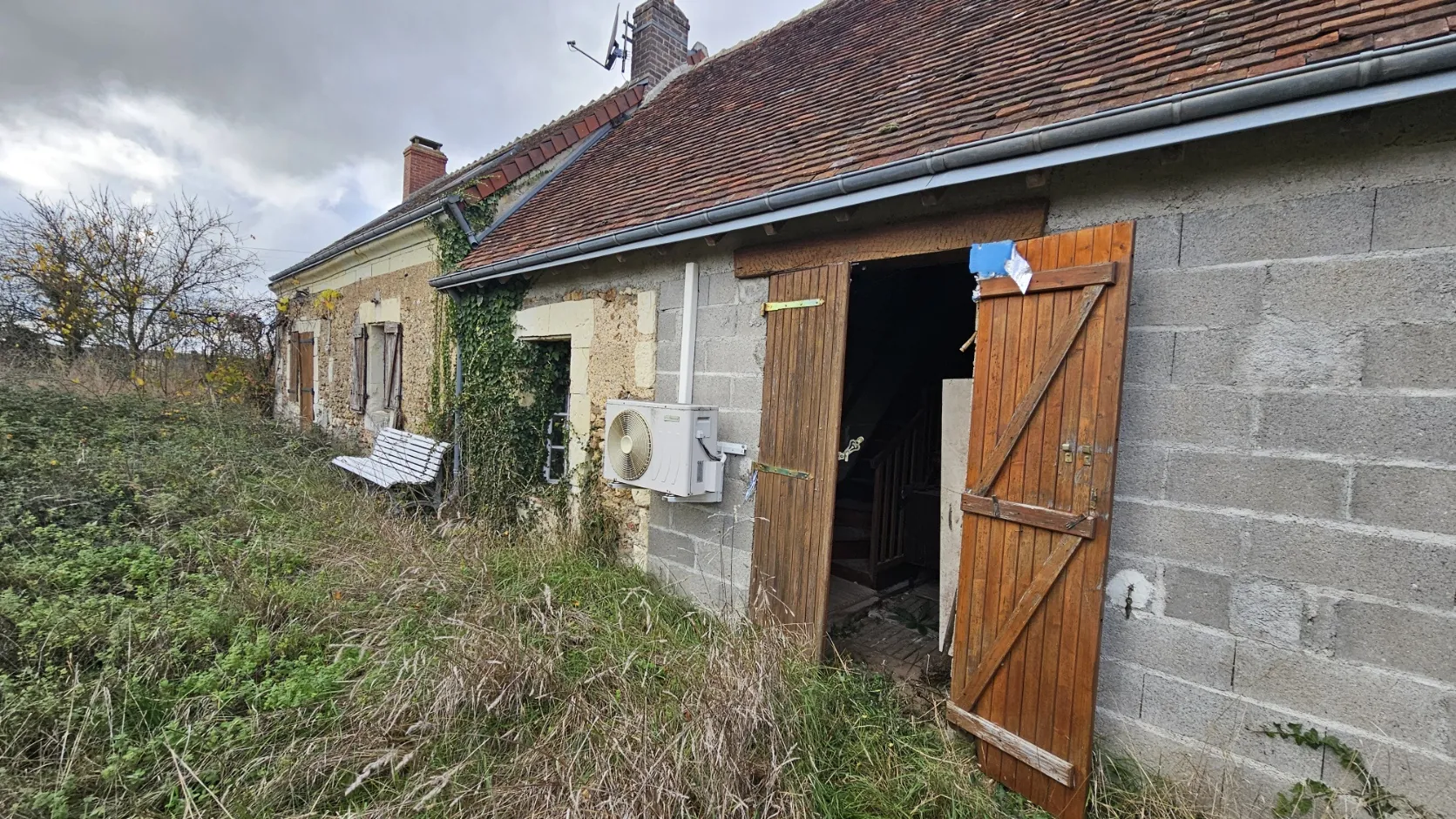 Maison à rénover de 62 m² avec garage à Saint Arnoult - Projet d'aménagement rural 