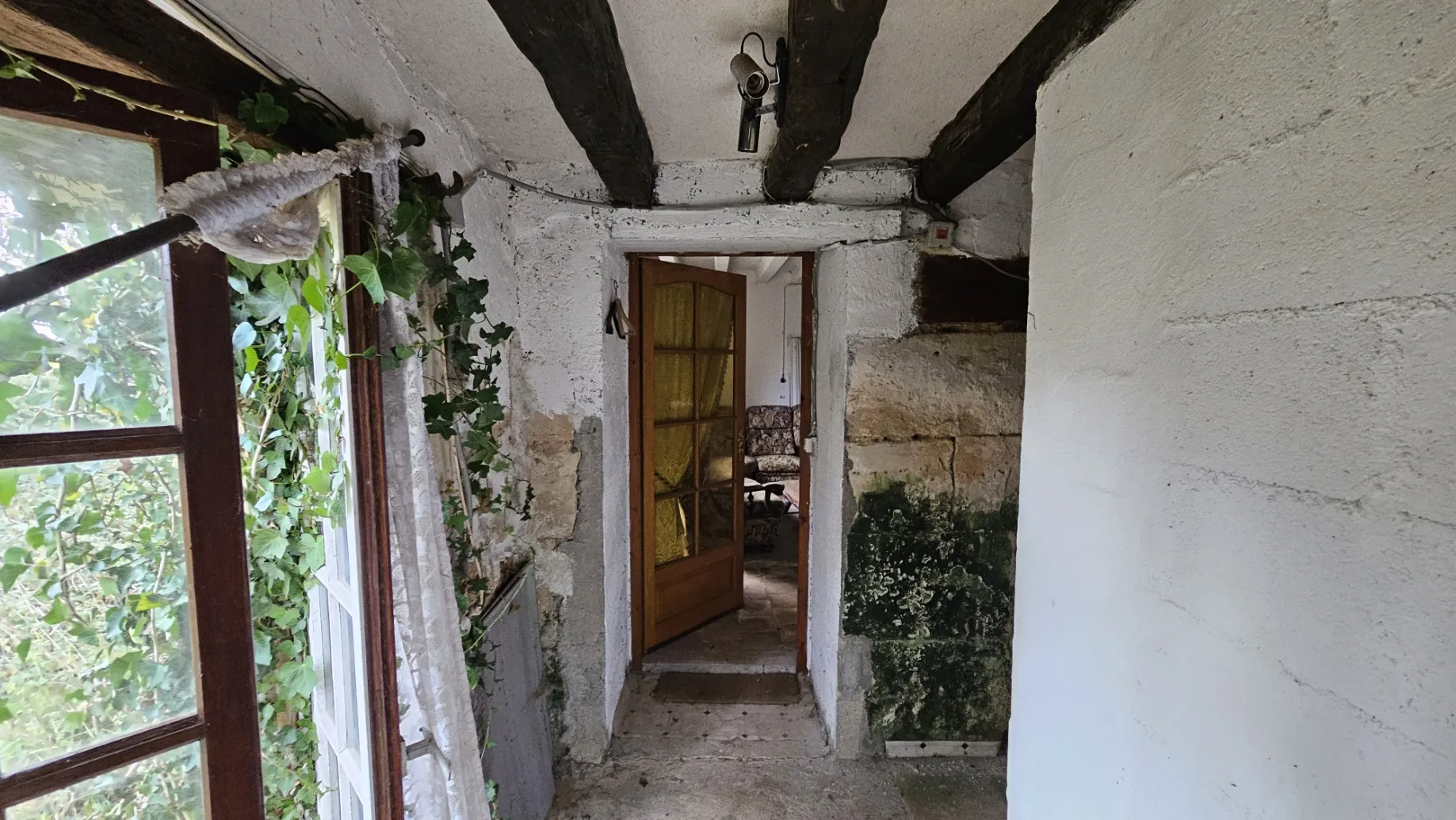 Maison à rénover de 62 m² avec garage à Saint Arnoult - Projet d'aménagement rural 