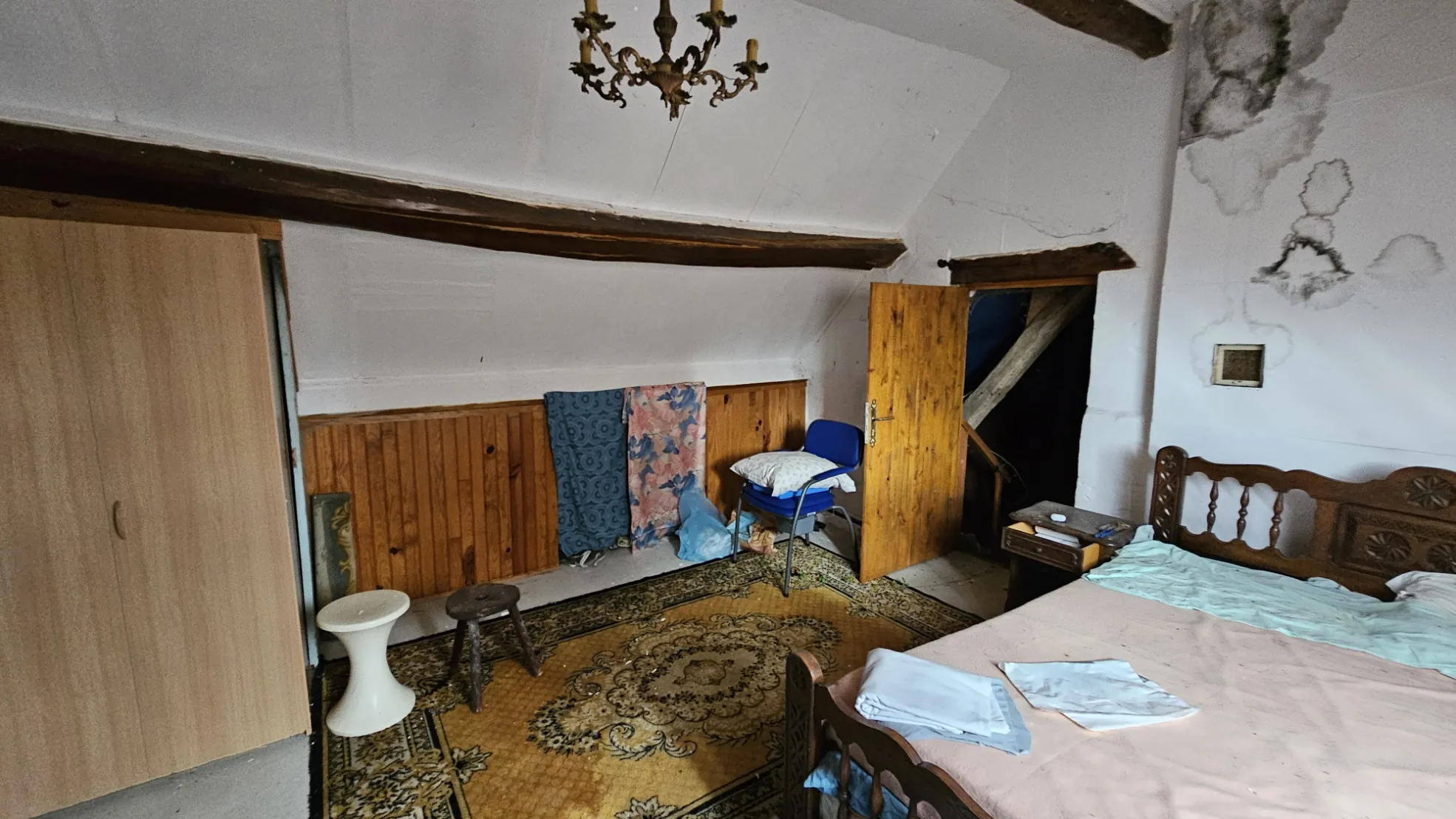 Maison à rénover de 62 m² avec garage à Saint Arnoult - Projet d'aménagement rural 