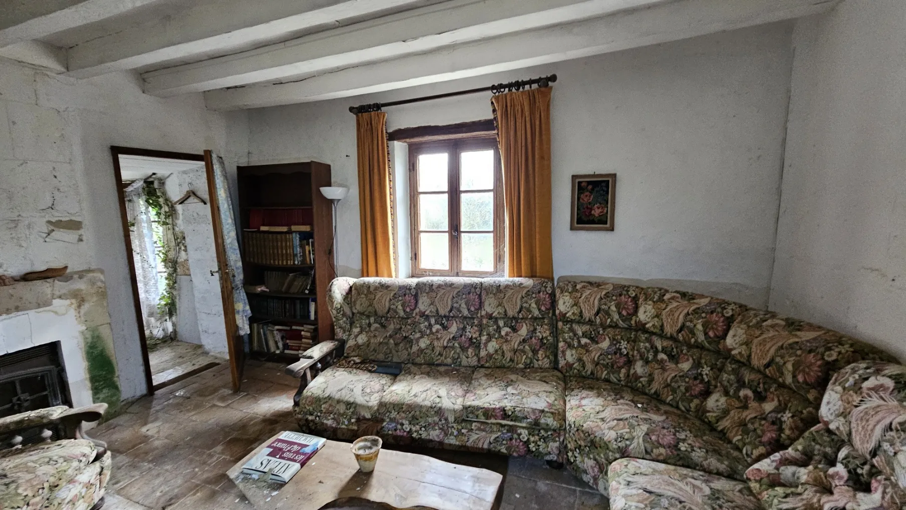Maison à rénover de 62 m² avec garage à Saint Arnoult - Projet d'aménagement rural 