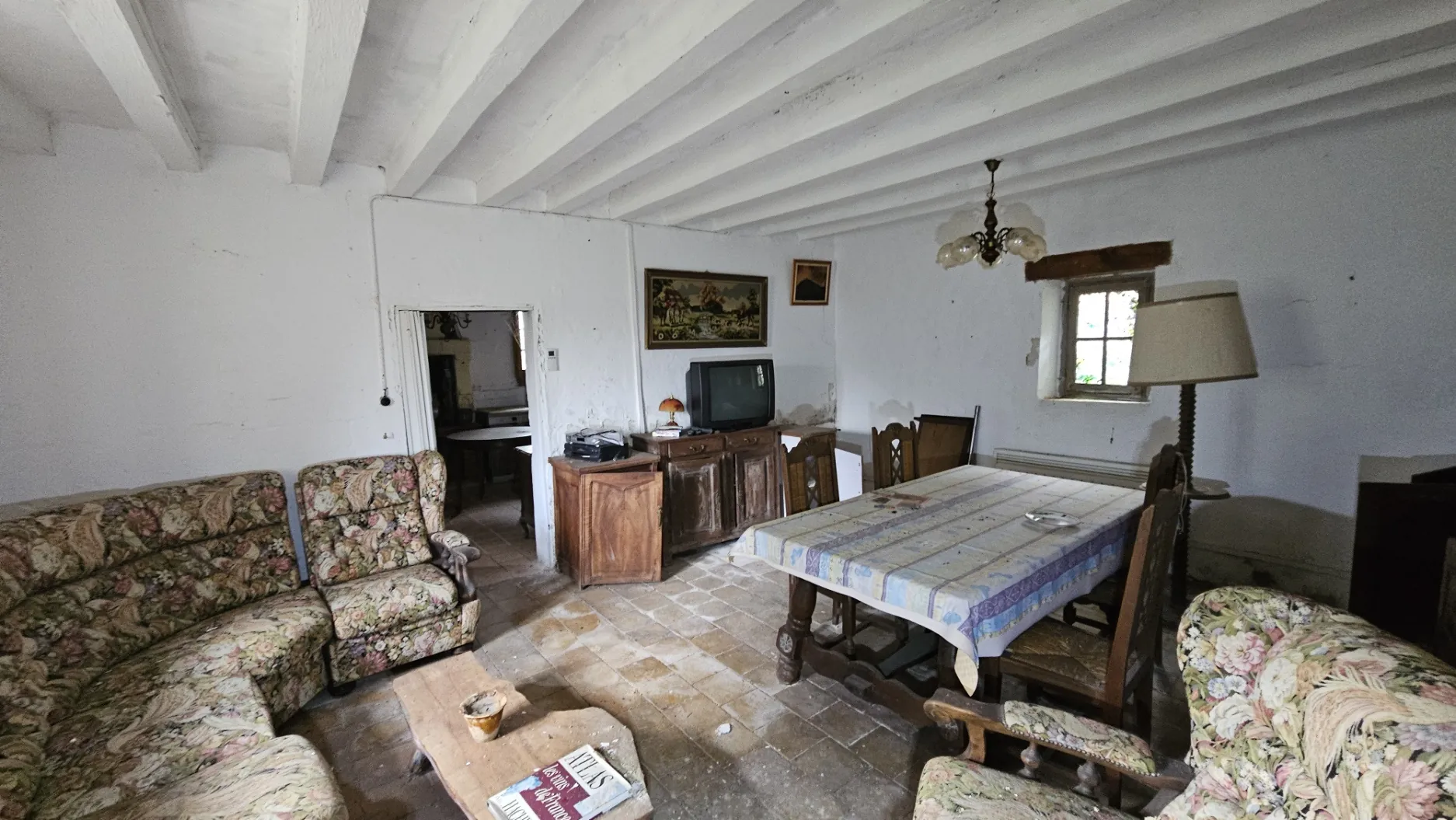 Maison à rénover de 62 m² avec garage à Saint Arnoult - Projet d'aménagement rural 