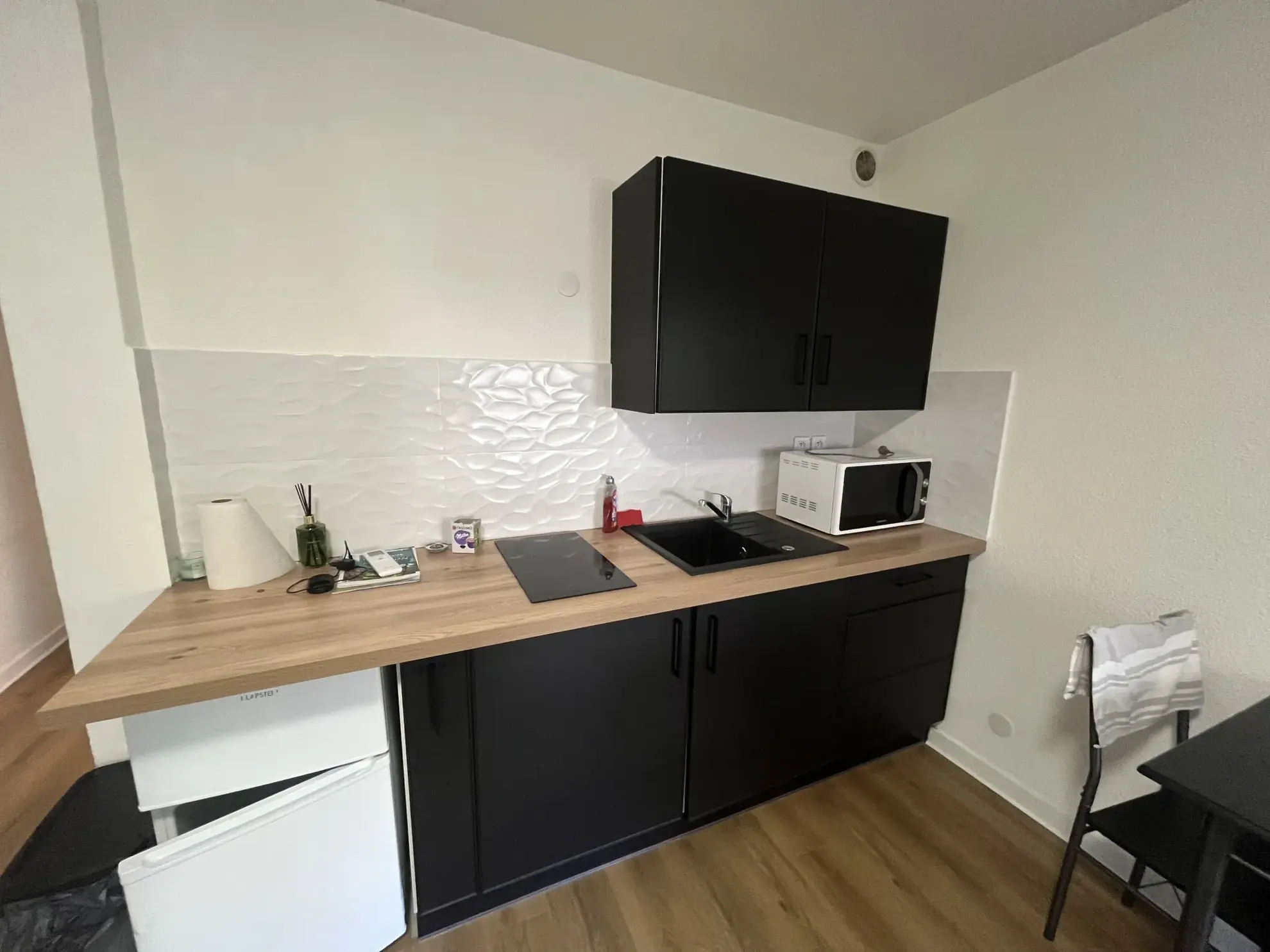 Studio rénové avec balcon proche de la mer à Menton 