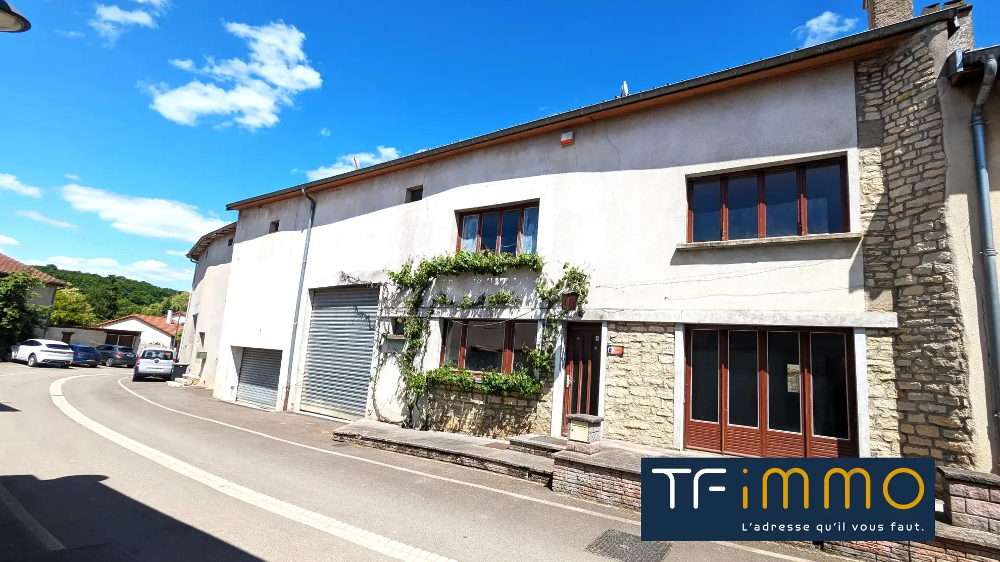 Maison à vendre de 160 m² avec grande dépendance à Aingeray, idéal investisseurs ou artisans