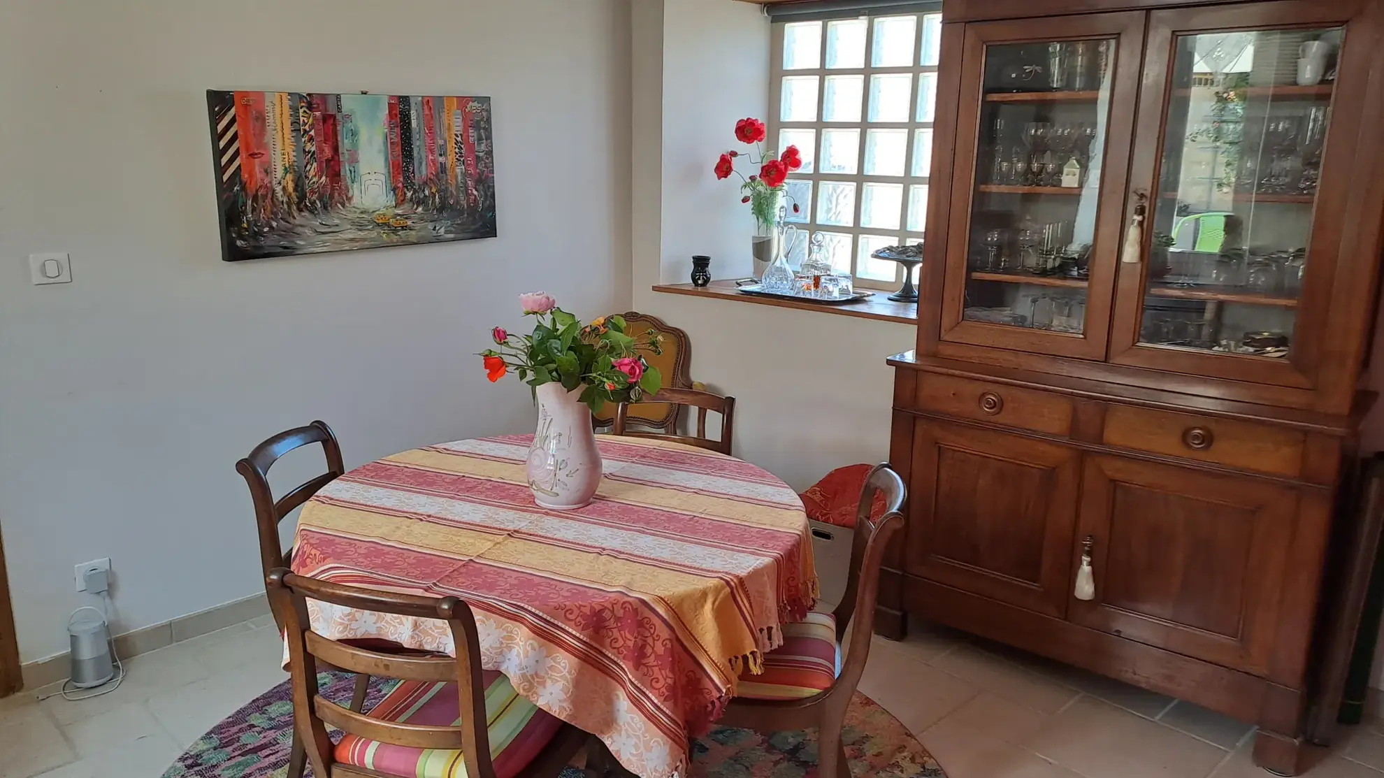 Maison ancienne rénovée à Egleny avec deux bâtiments et grand terrain, idéal pour famille ou projet immobilier 