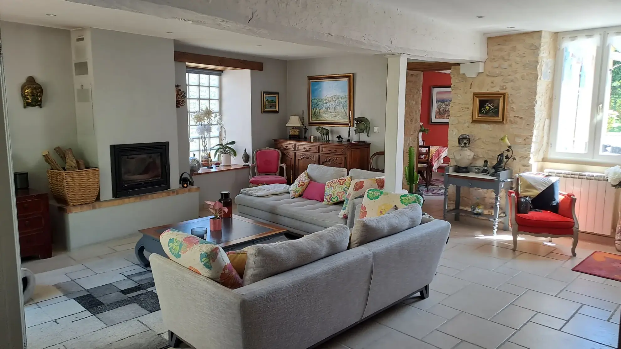 Maison ancienne rénovée à Egleny avec deux bâtiments et grand terrain, idéal pour famille ou projet immobilier 