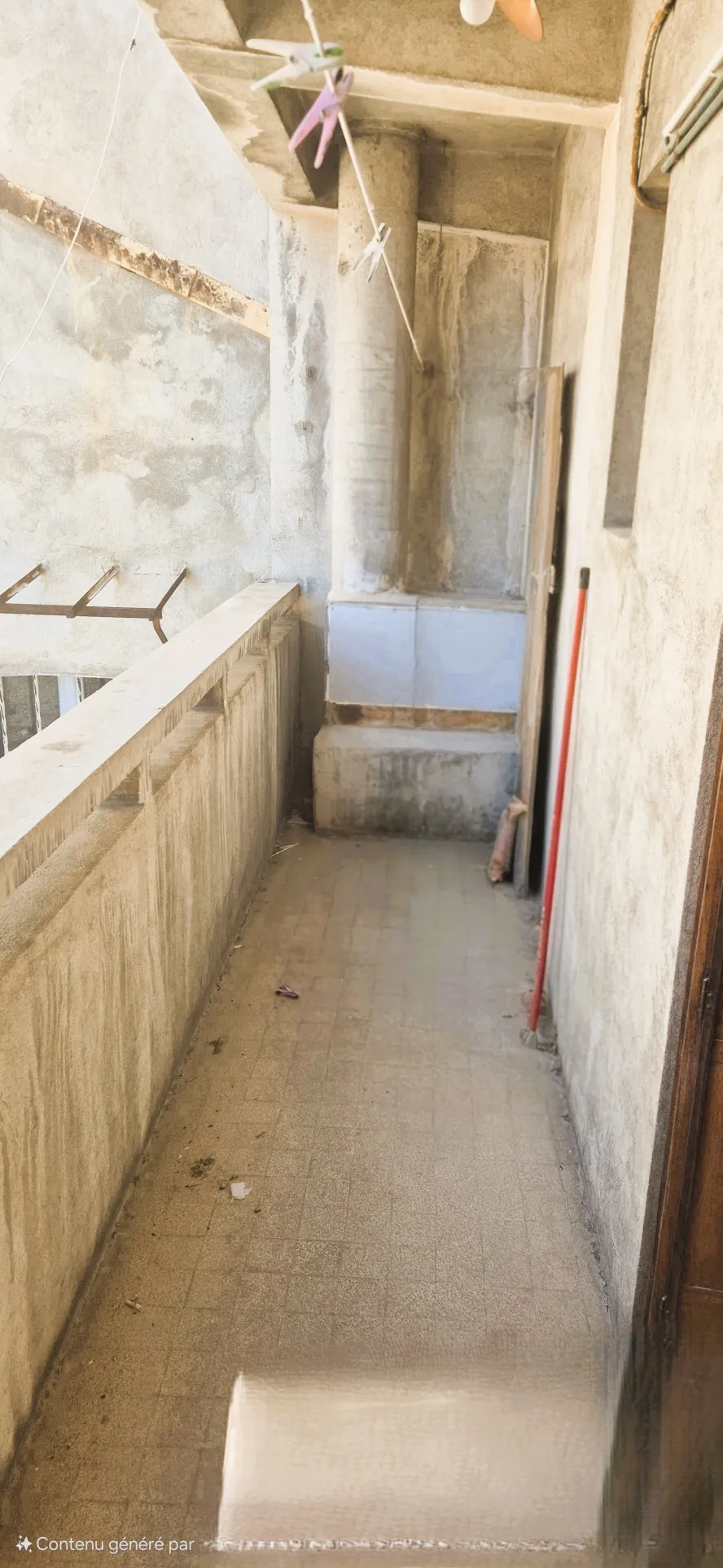 Rare appartement traversant de 102 m² à Marseille 1er, potentiel de rénovation élevé 