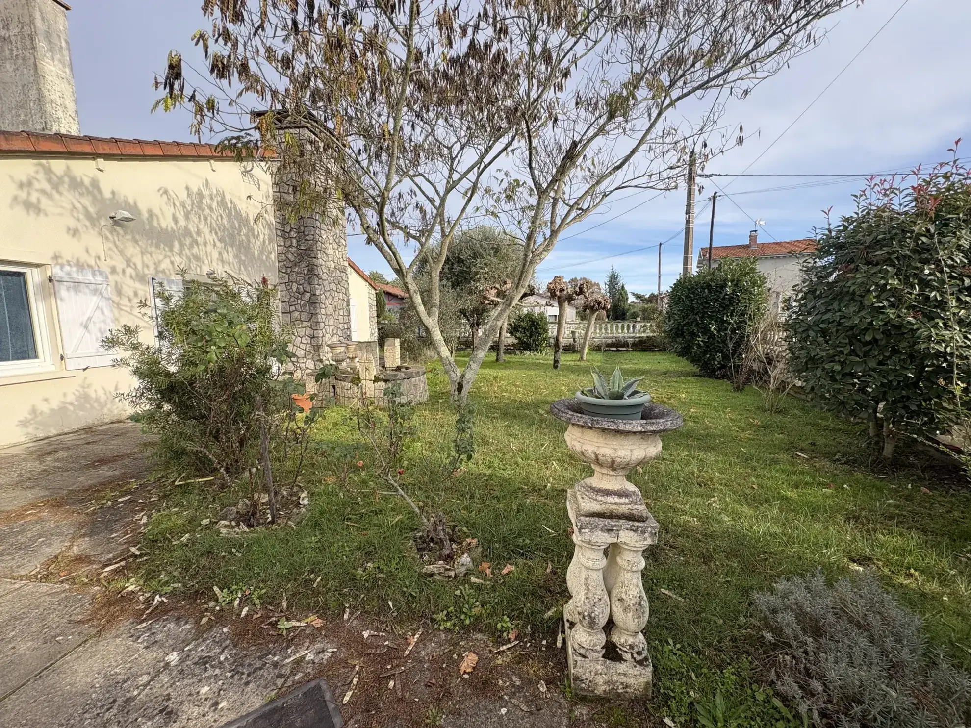 Charmante maison de plain-pied avec dépendance et grand jardin à Gabarret