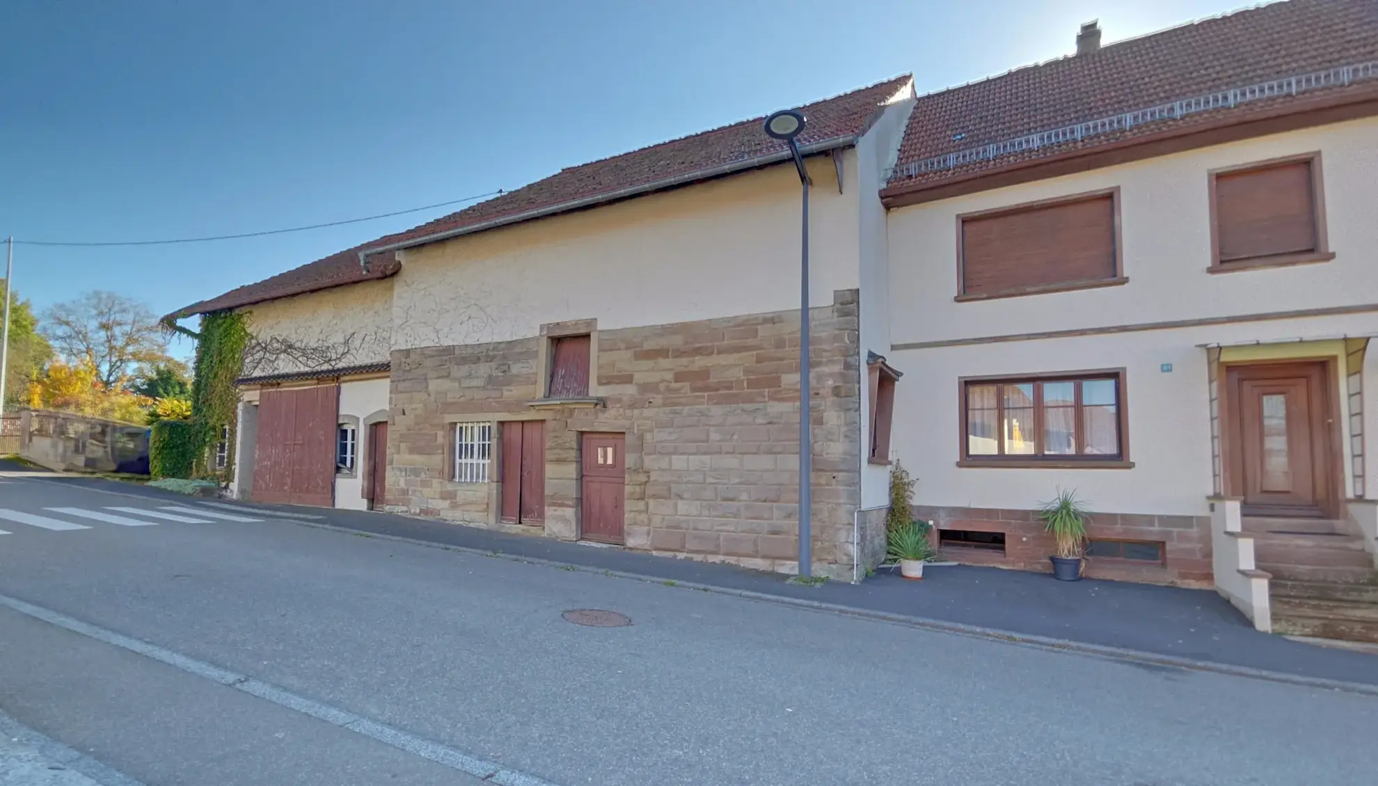 À vendre ancienne ferme avec grande grange à Petersbach