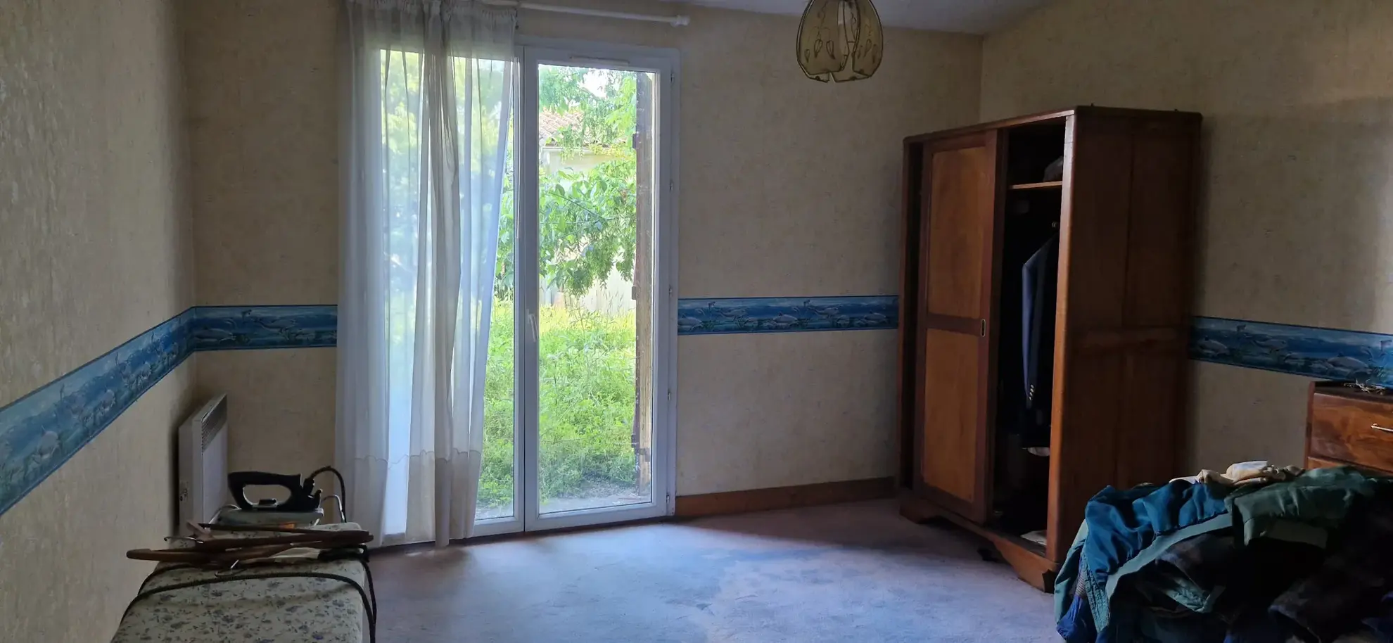 Maison ancienne en pierre à Lamarque – 115 m² avec jardin et terrasse, proche Bordeaux 