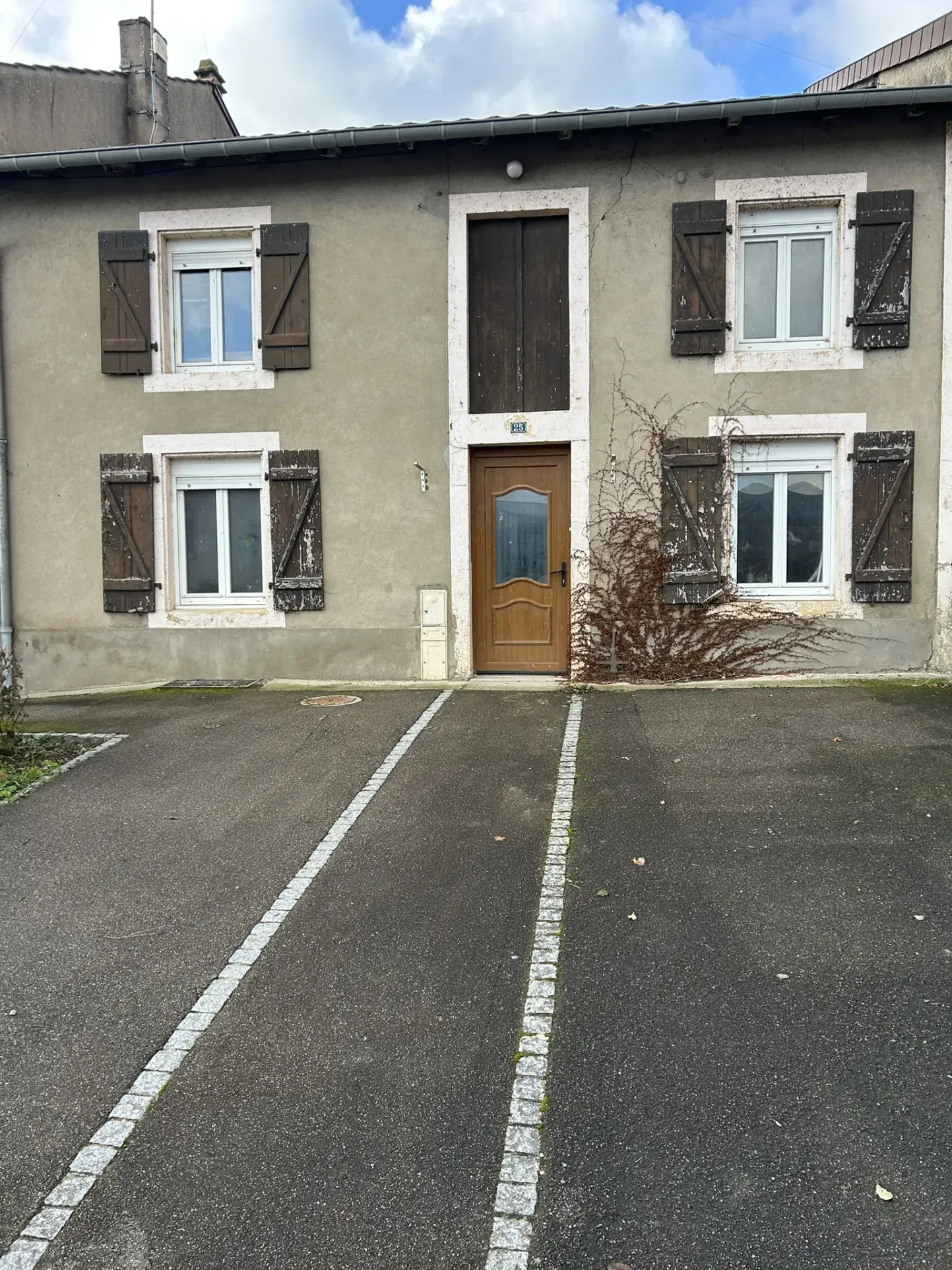 Maison de village à rénover à Bazoncourt, près de Rémilly