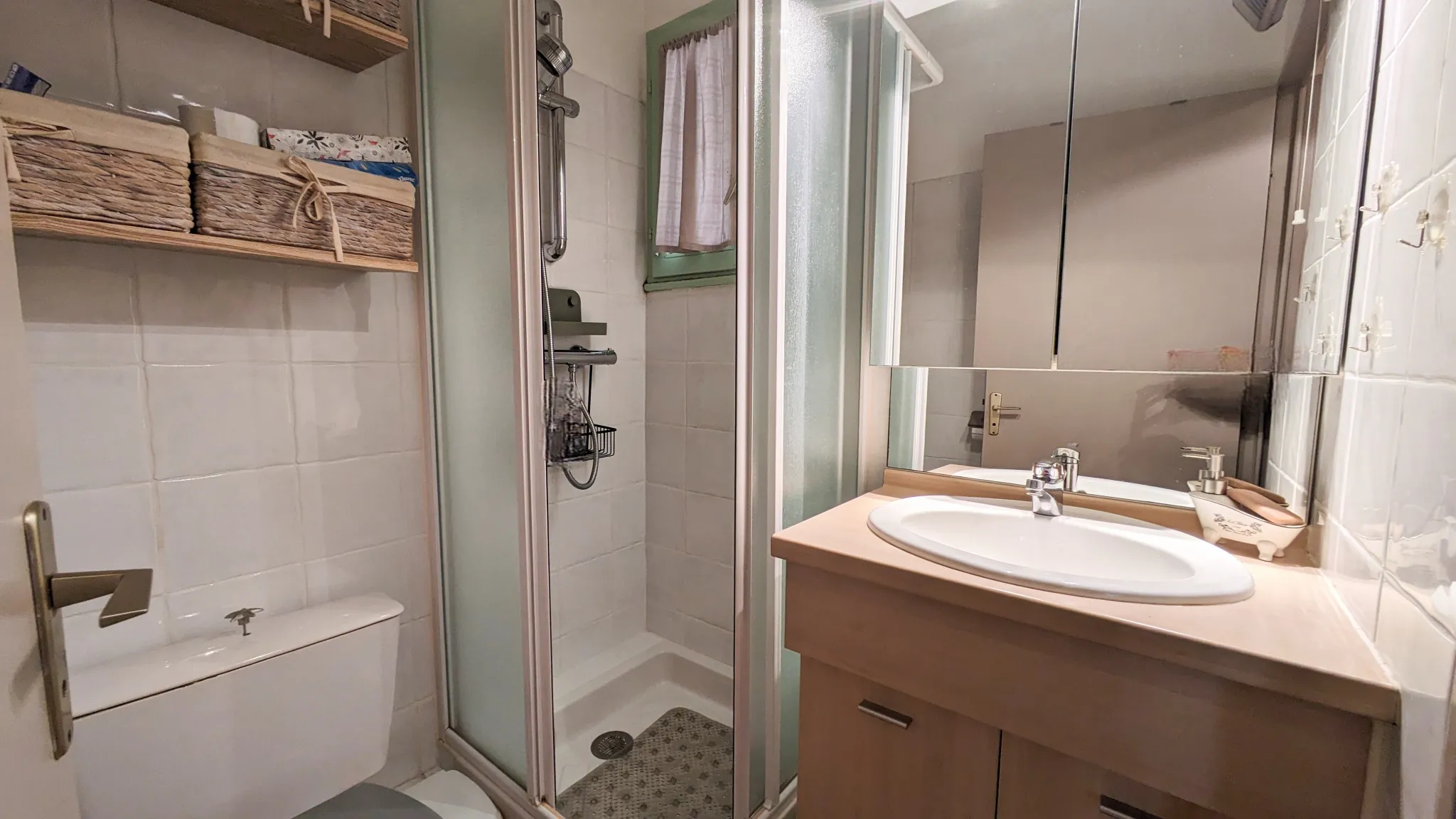 Appartement 2 pièces en rez-de-jardin avec piscine à Bandol 