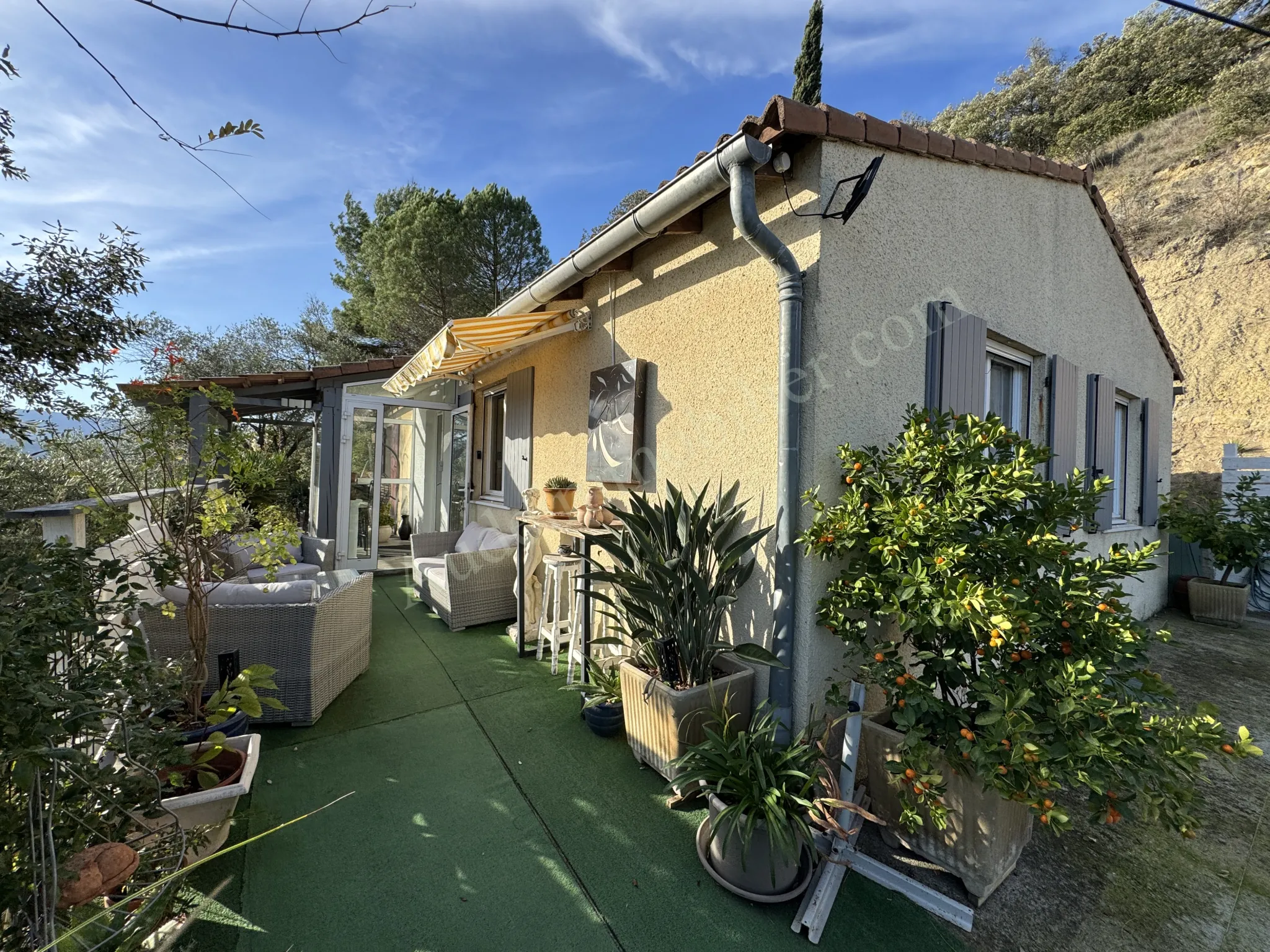 Maison de plain-pied à Limoux avec jardin et véranda – Quartier prisé