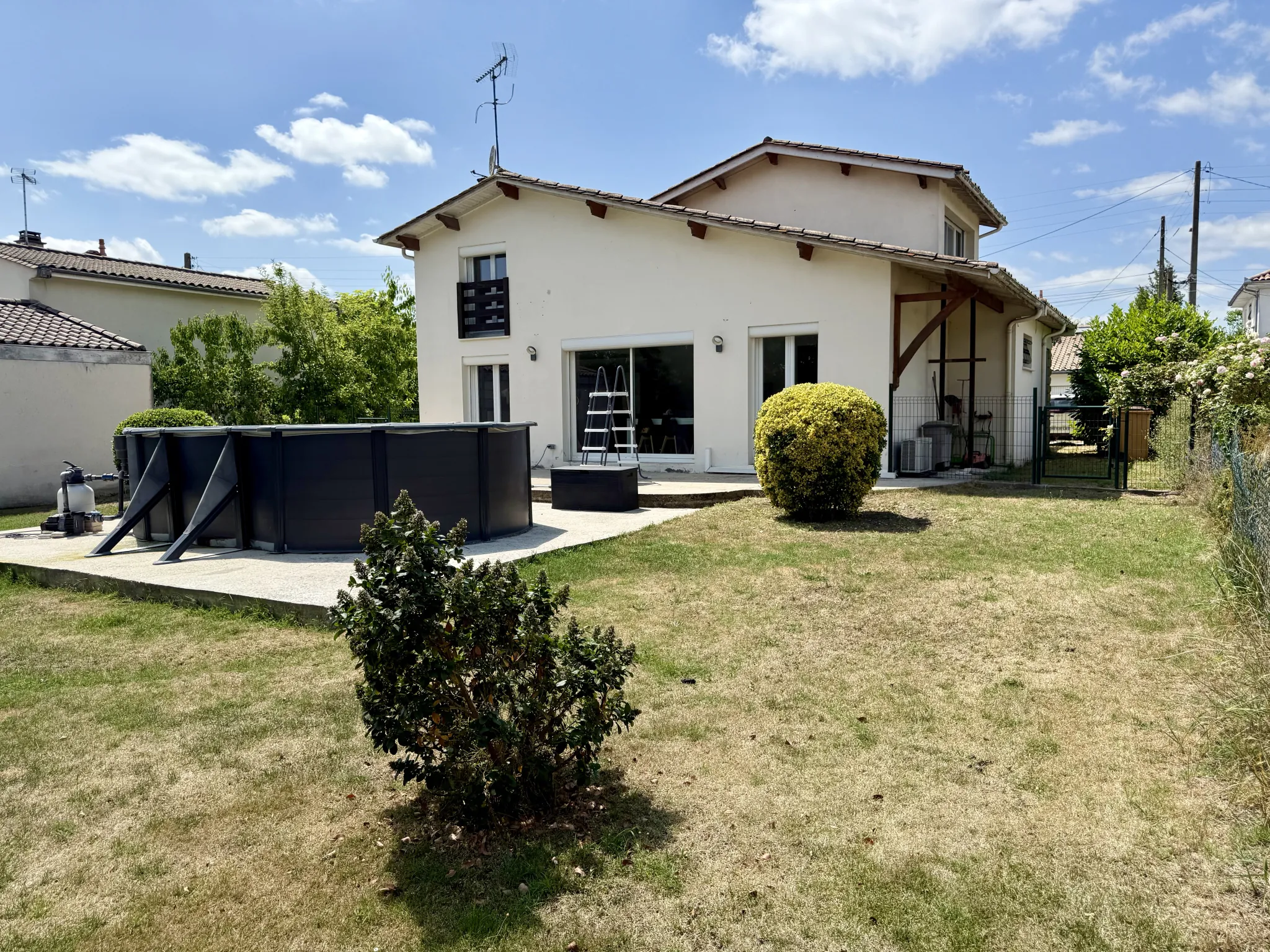 Maison familiale avec piscine et jardin à Libourne - Quartier Épinette