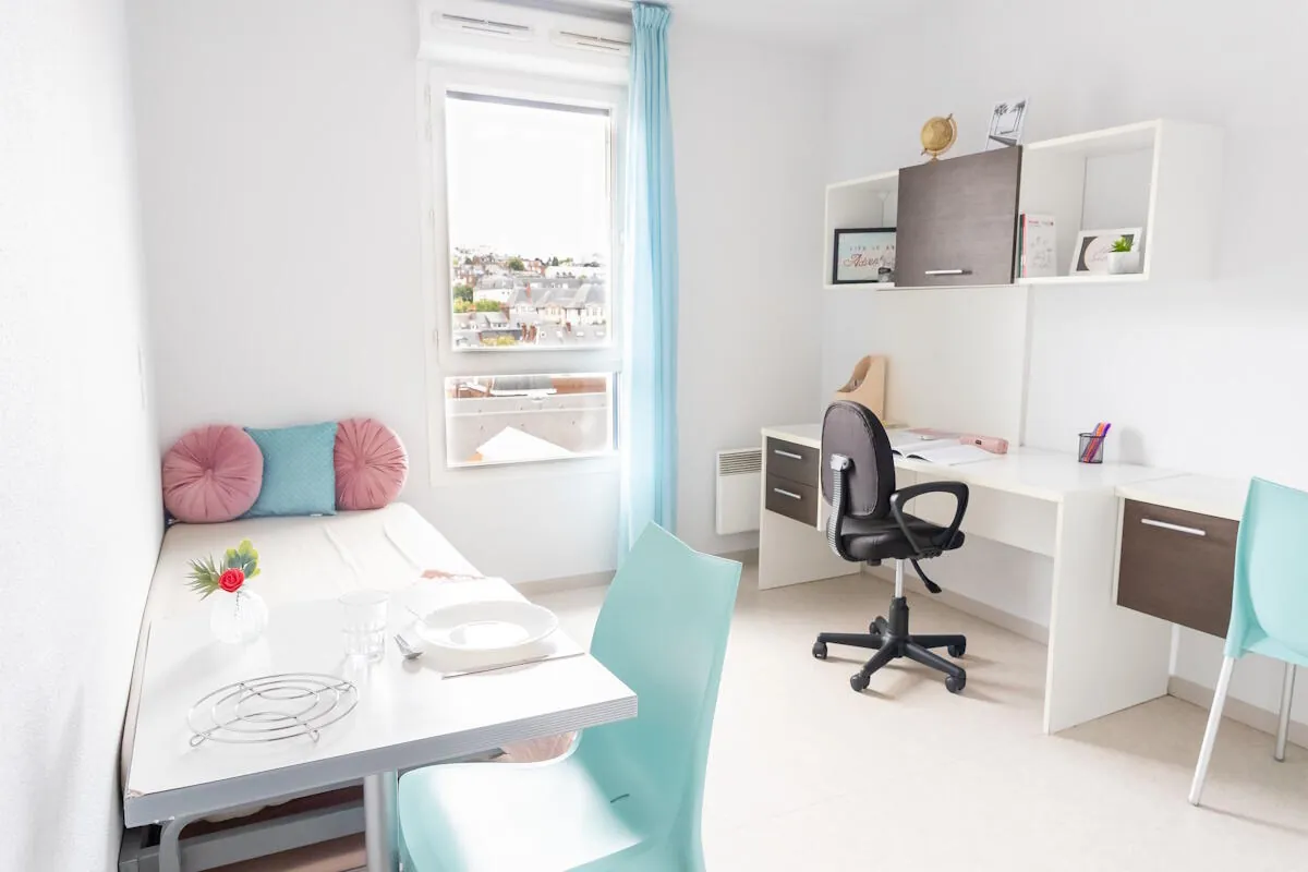 Investissement en Studio Meublé avec Bail Commercial à Rouen