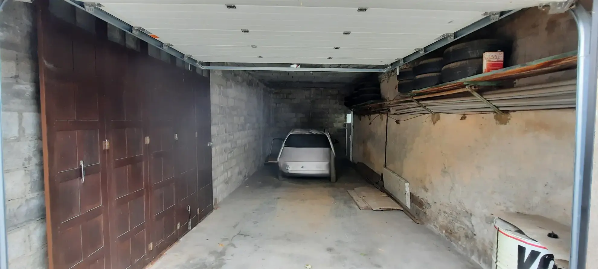 Maison traditionnelle en pierre de 220 m² avec grand garage à Montsalvy 