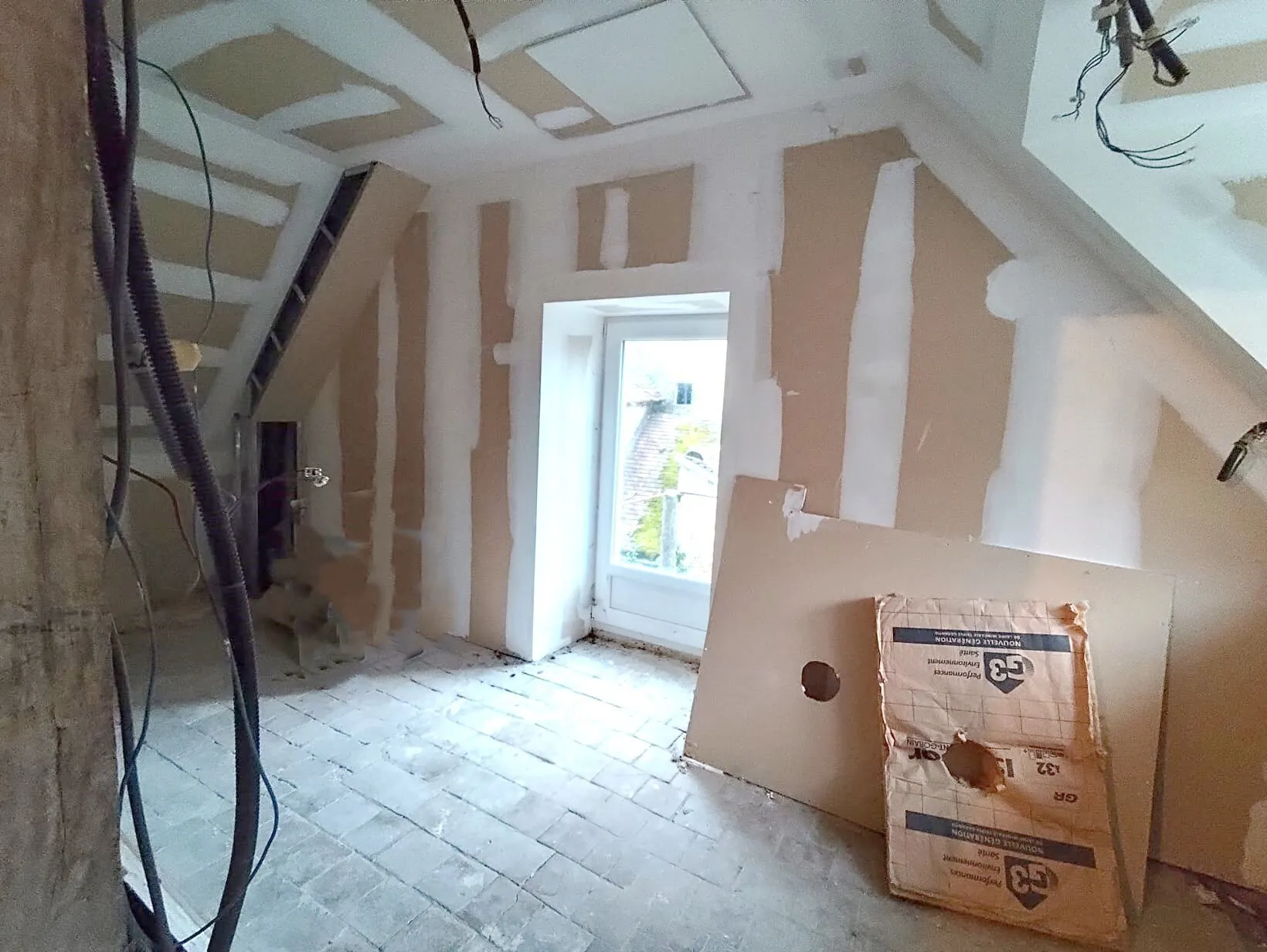 Appartement T2 à Gex 01170, proche de la mairie, avec cave 