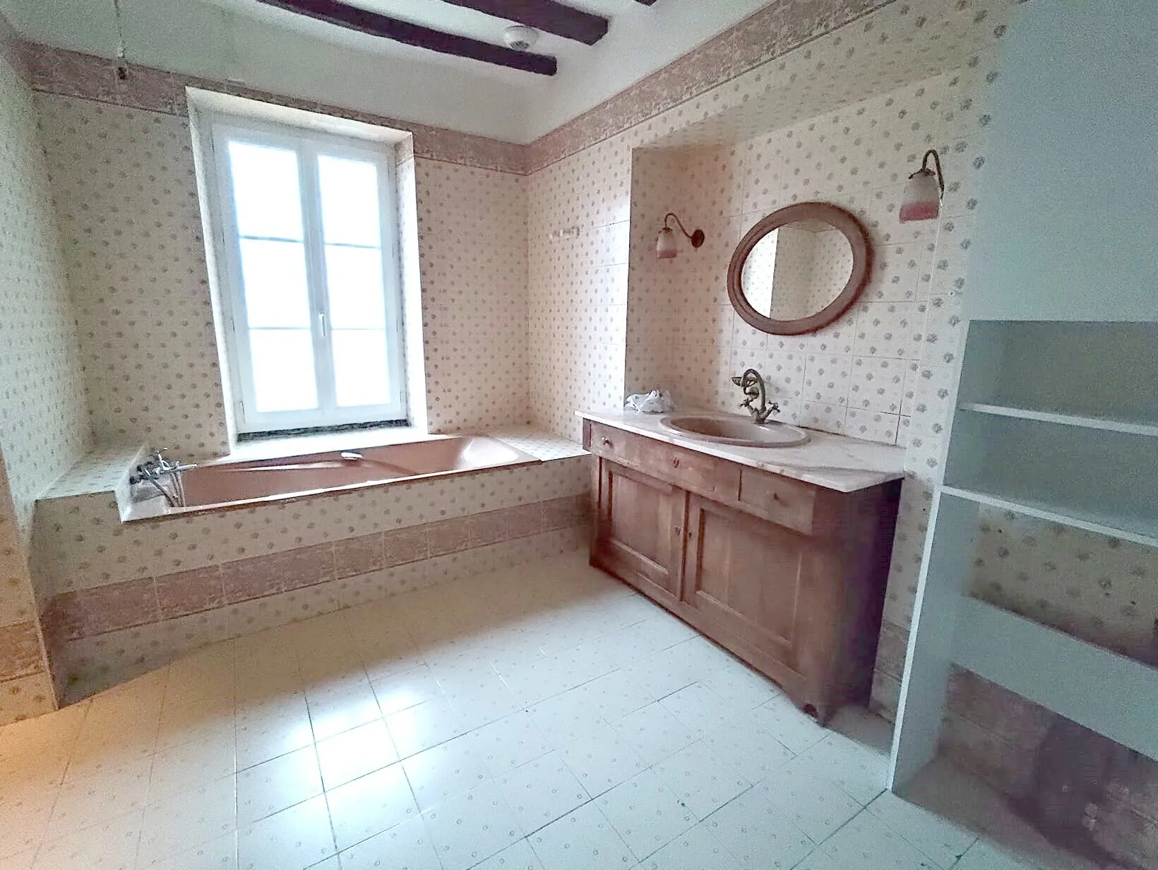 Appartement T2 à Gex 01170, proche de la mairie, avec cave 