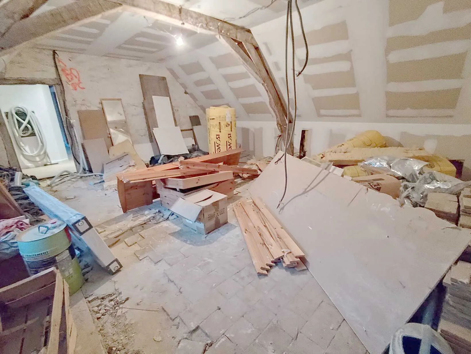 Appartement T2 à Gex 01170, proche de la mairie, avec cave 