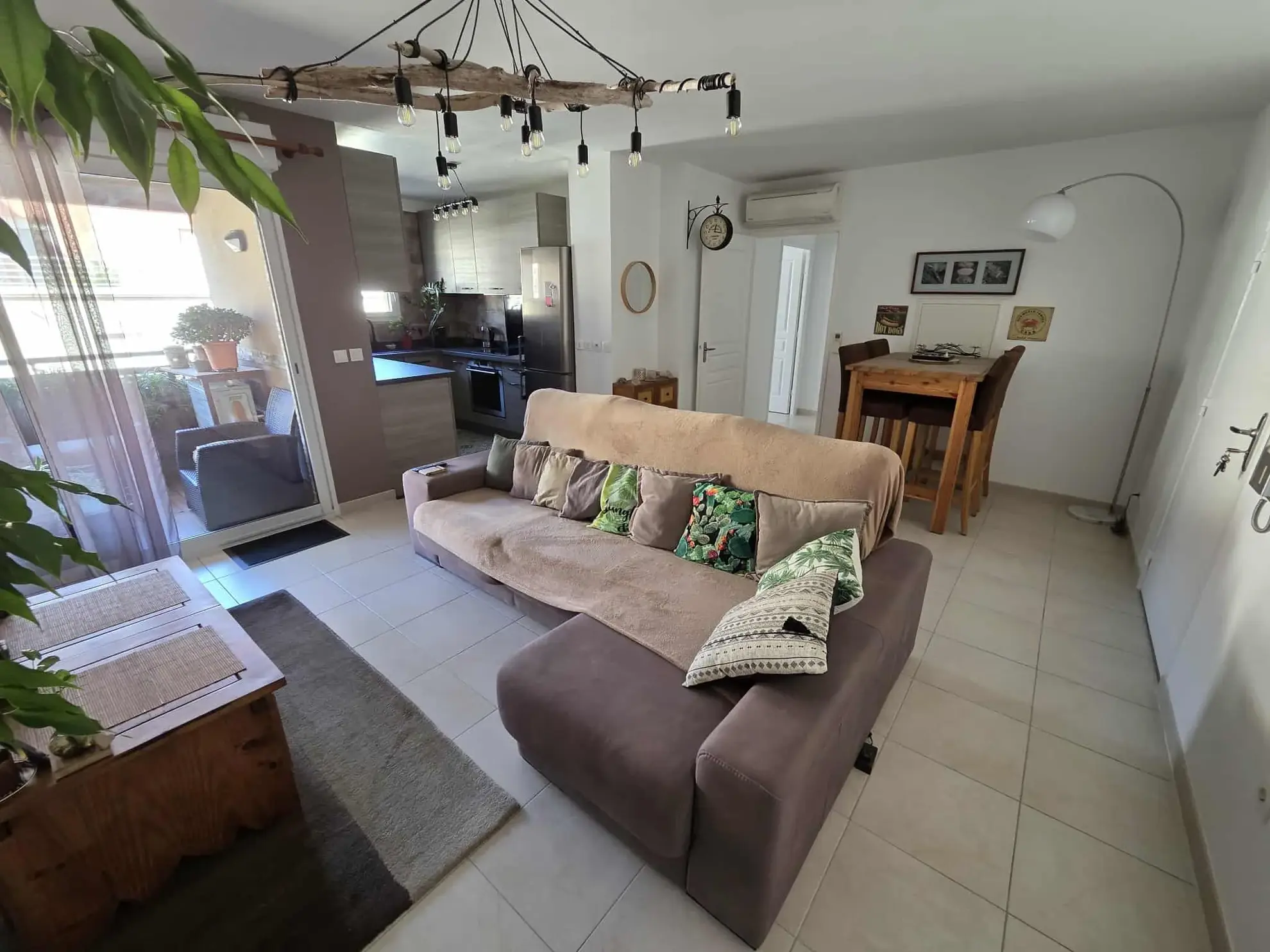 Appartement T3 rénové avec garage et terrasse à La Seyne-sur-Mer - Prêt à habiter 