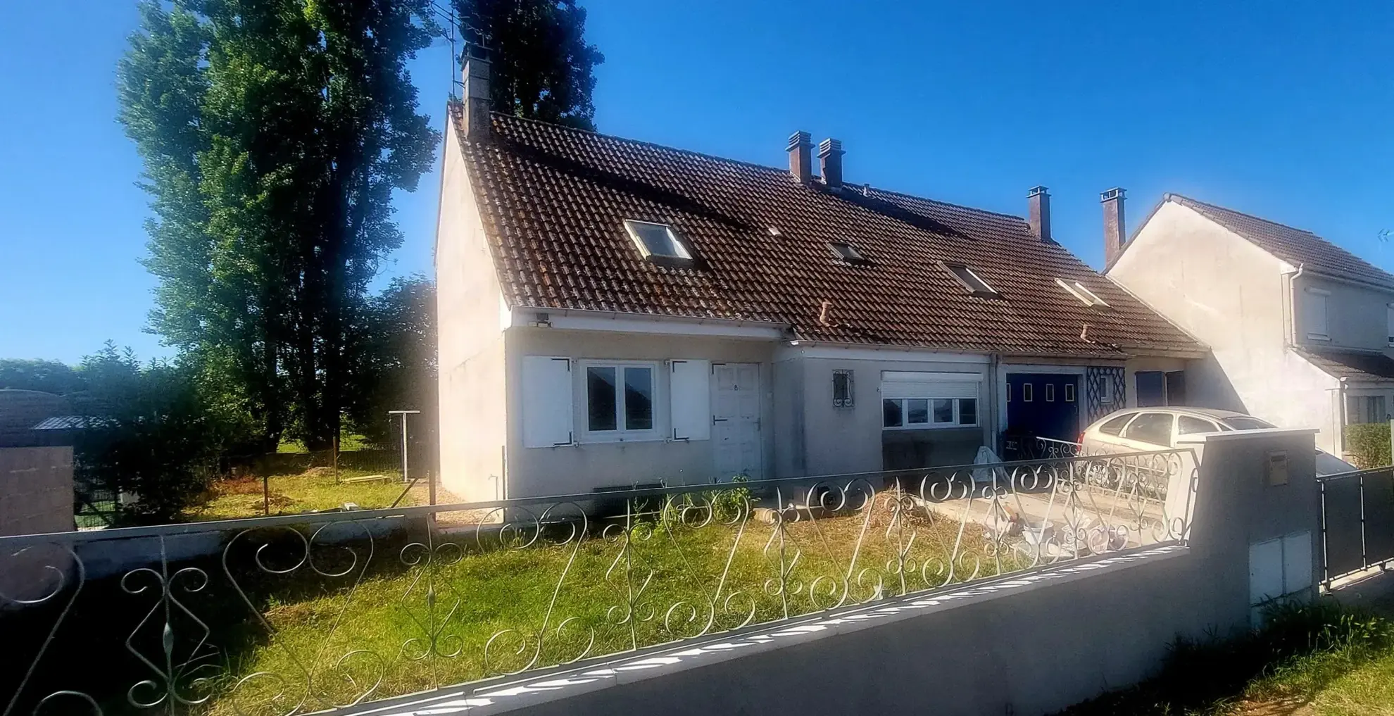 Maison familiale avec 4 chambres à Migennes, terrain clos, proche commodités