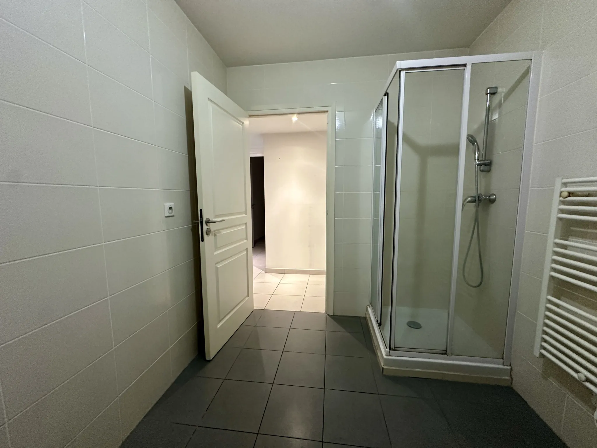 Appartement 2 pièces de 40 m² à Cannes avec terrasse et finitions modernes 