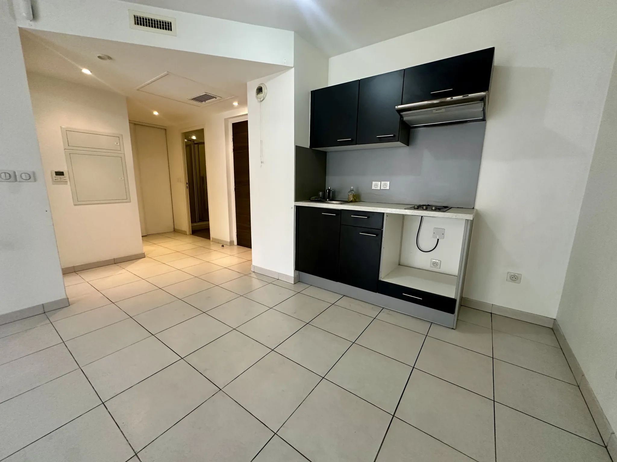 Appartement 2 pièces de 40 m² à Cannes avec terrasse et finitions modernes 