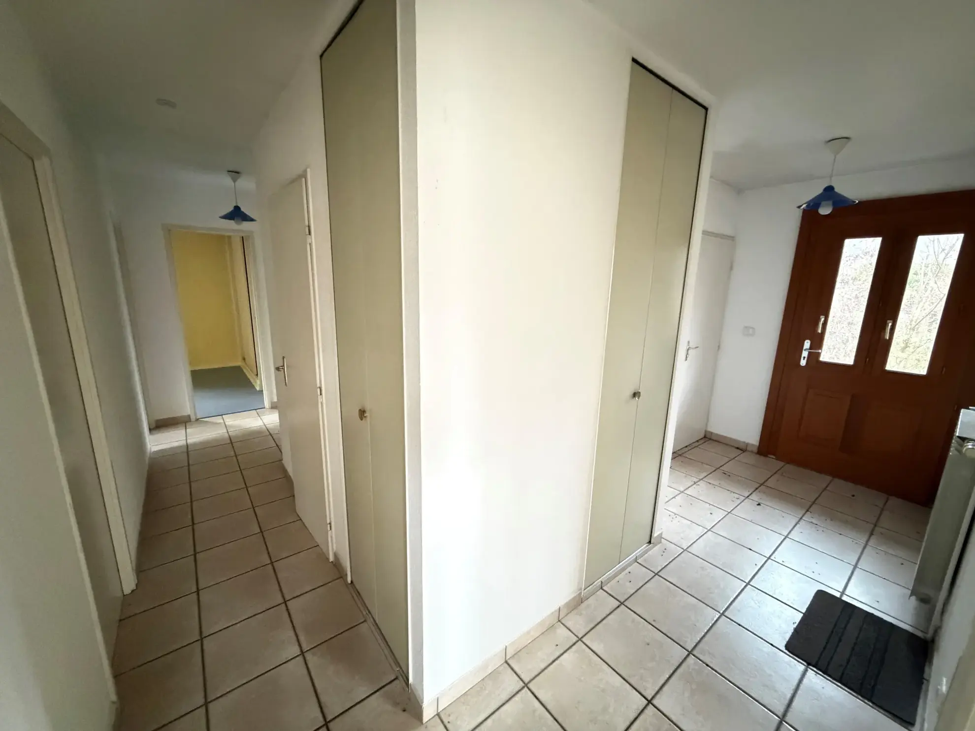 Maison individuelle à rénover avec garage et terrasse à Saint-Étienne-de-Cuines 