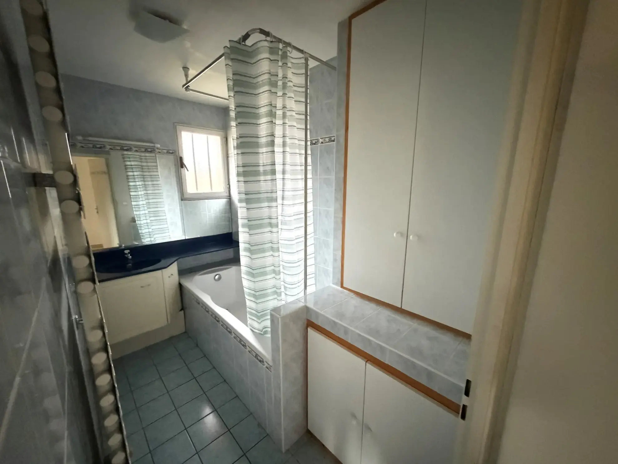 Maison individuelle à rénover avec garage et terrasse à Saint-Étienne-de-Cuines 