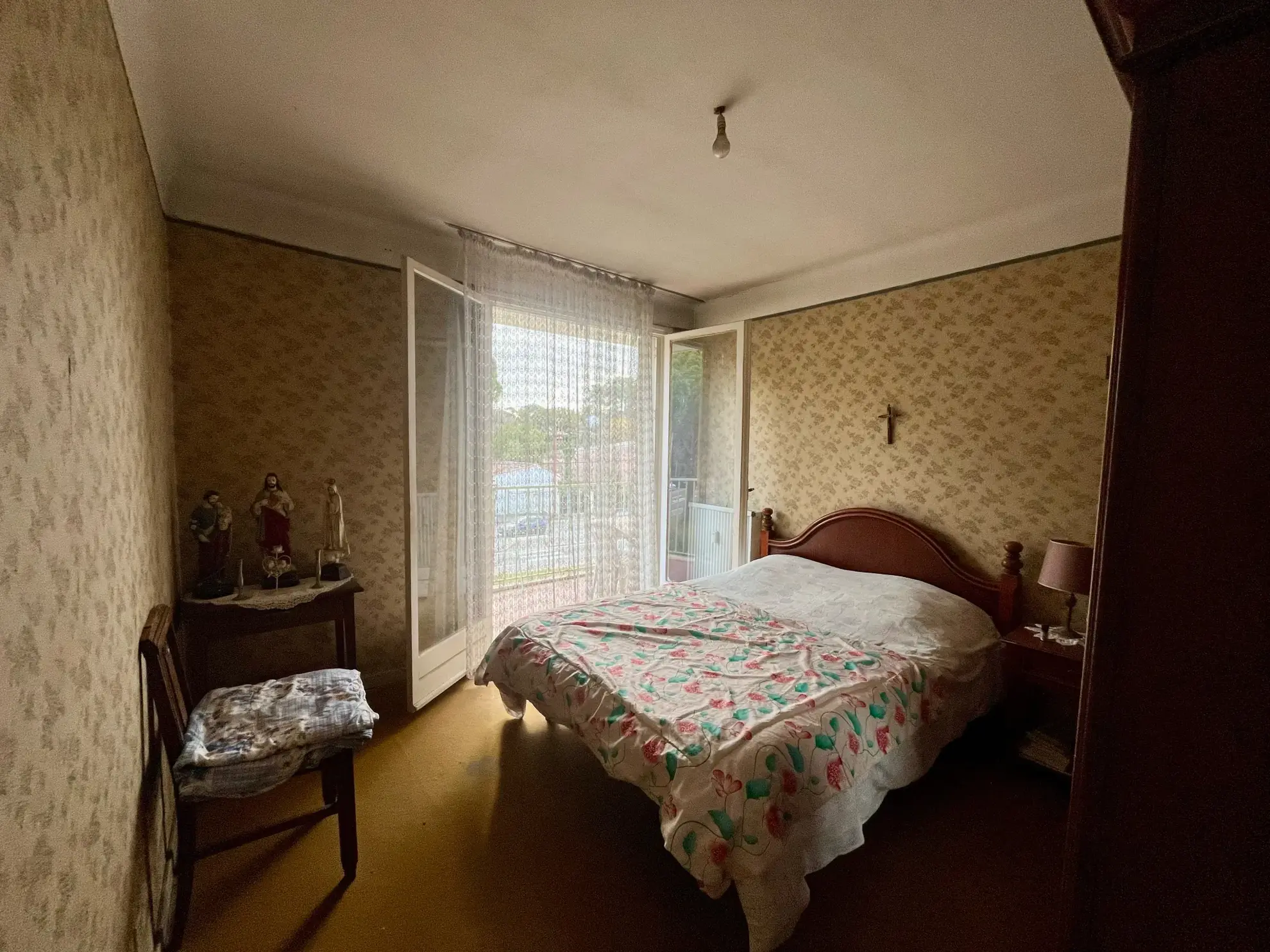 Appartement F4 à rénover avec terrasse à Vidauban - Dernier étage 