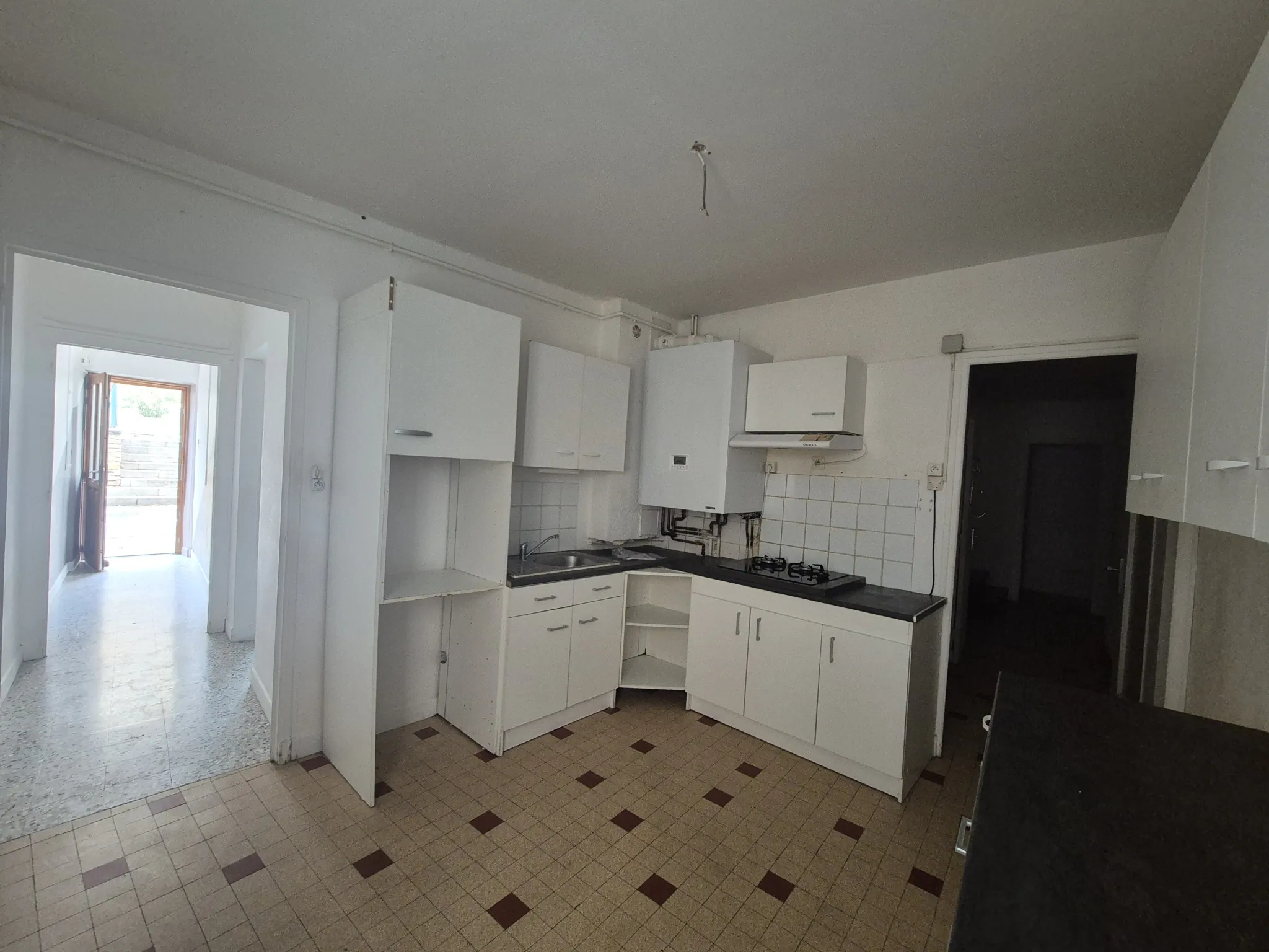 Maison de ville à Beaumont-les-Valence avec 2 appartements indépendants 