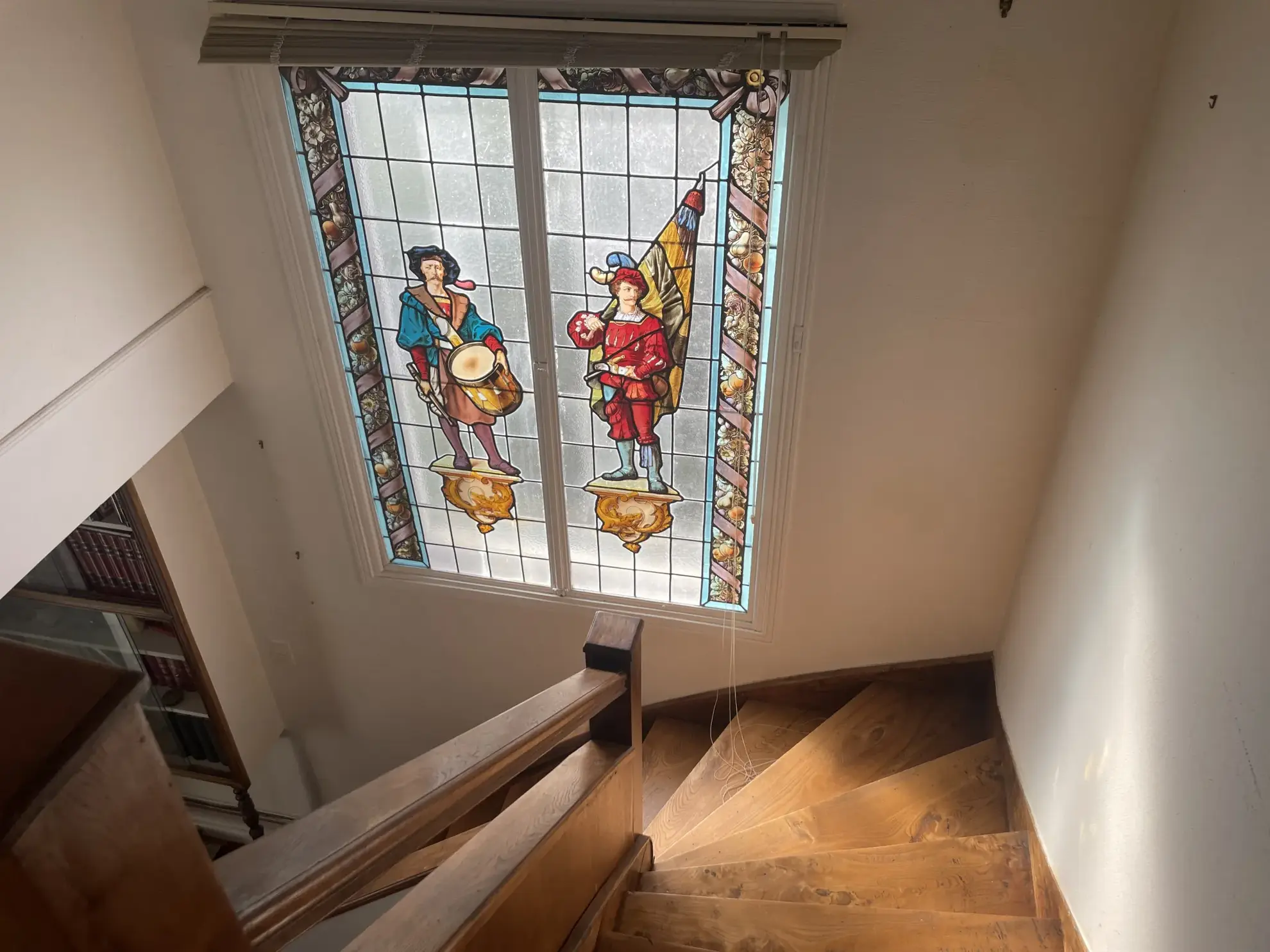 Spacieuse maison avec terrasses, terrain, et potentiel d’aménagement à Puy-l’Évêque 