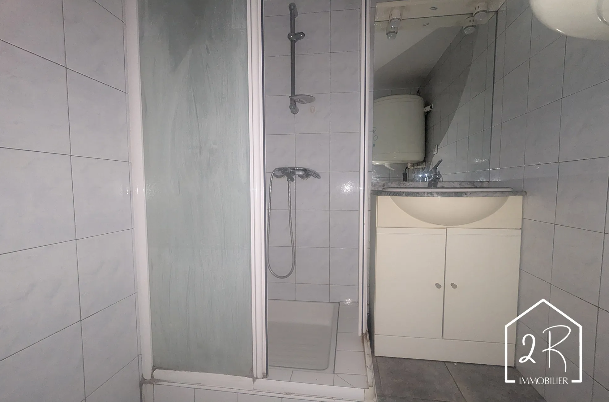 Appartement T2 à Vienne - Centre-ville, faibles charges, potentiel important 