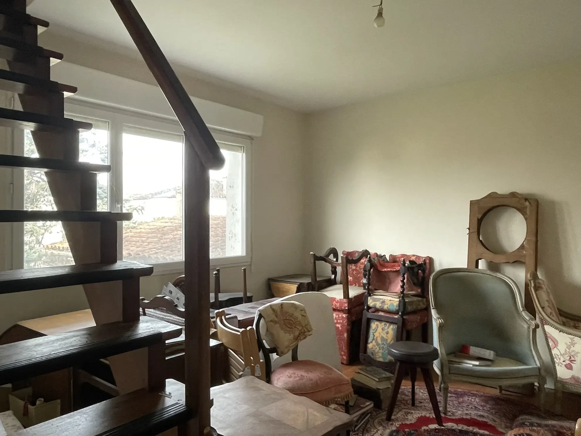 Spacieuse maison avec terrasses, terrain, et potentiel d’aménagement à Puy-l’Évêque 