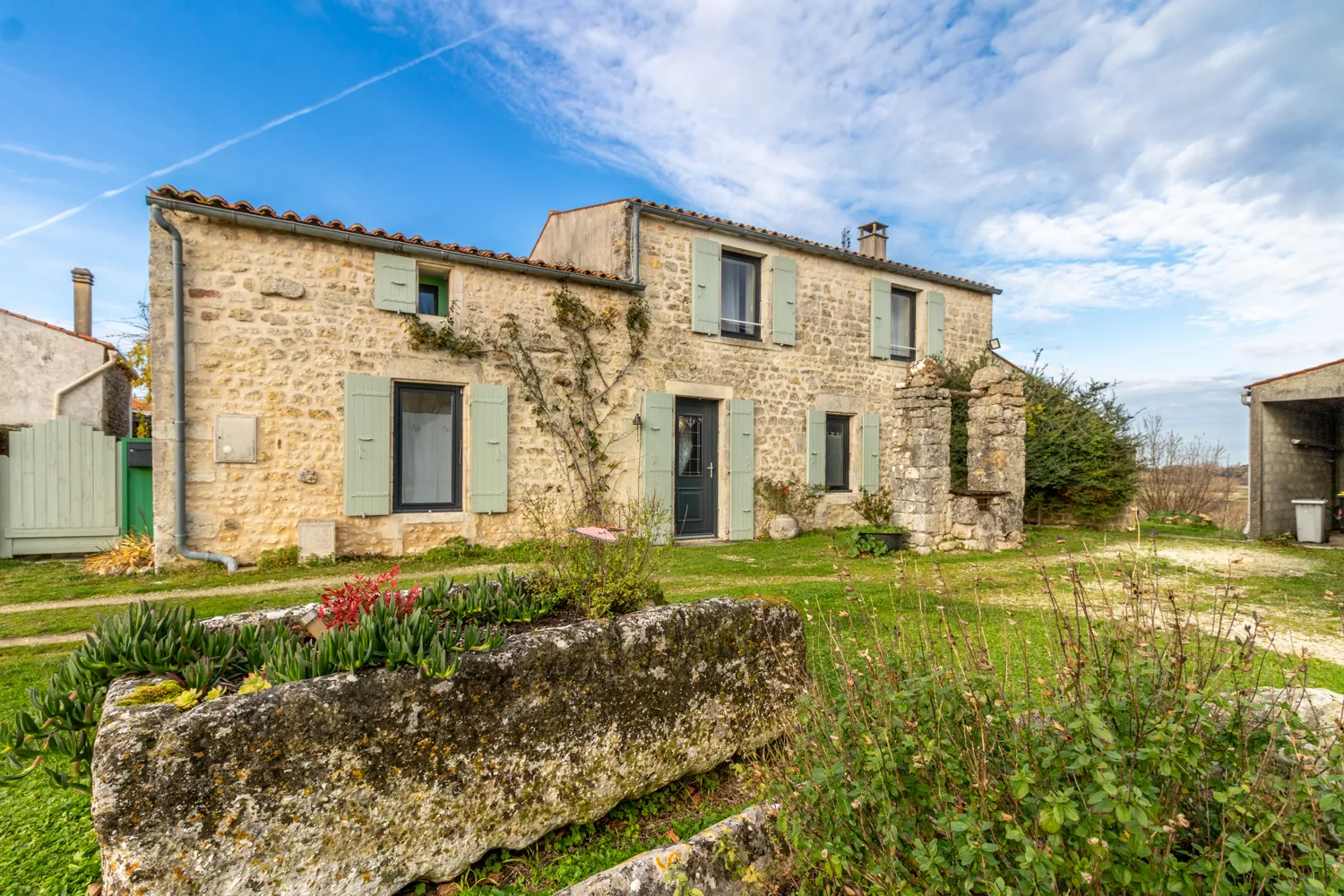 Charmante maison charentaise avec vue panoramique sur marais et patrimoine