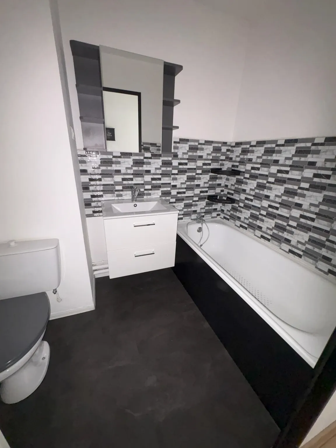 Achat appartement T2 de 40 m² avec balcon à Toulon Ouest 